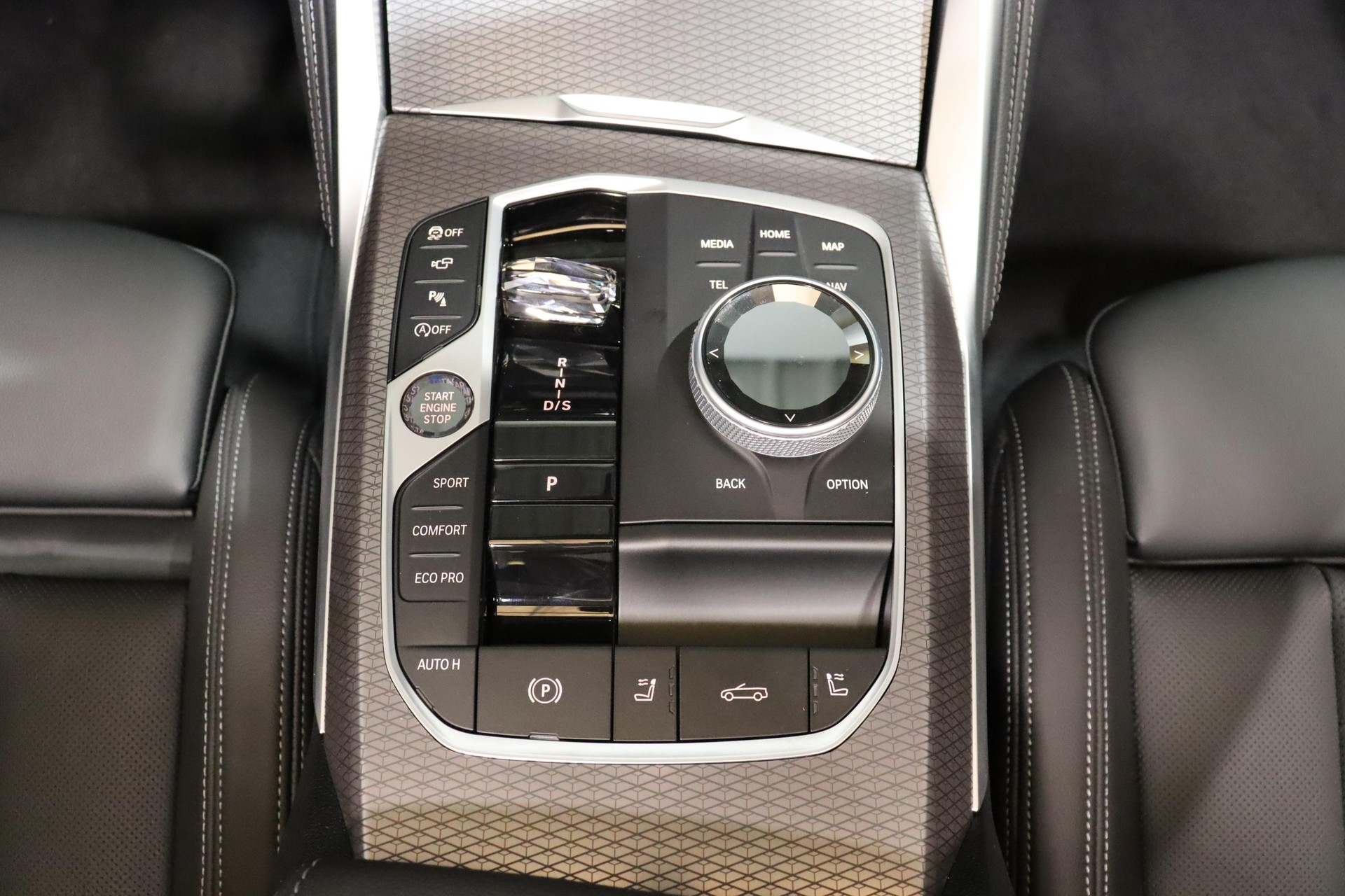 BMW 430i xDrive SAG Cabrio-image-12