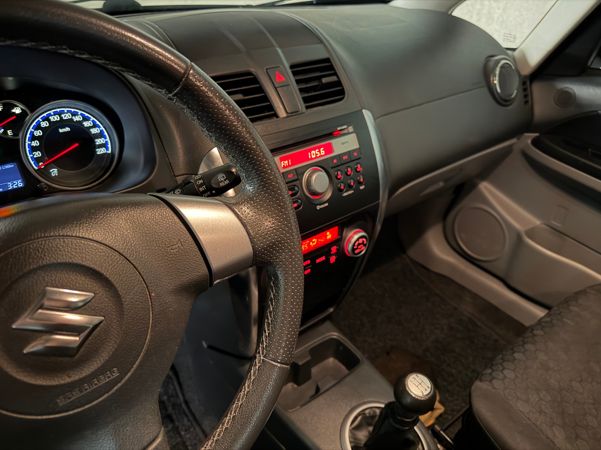 SUZUKI SX4 1.6 16V GL Top 4WD-image-23