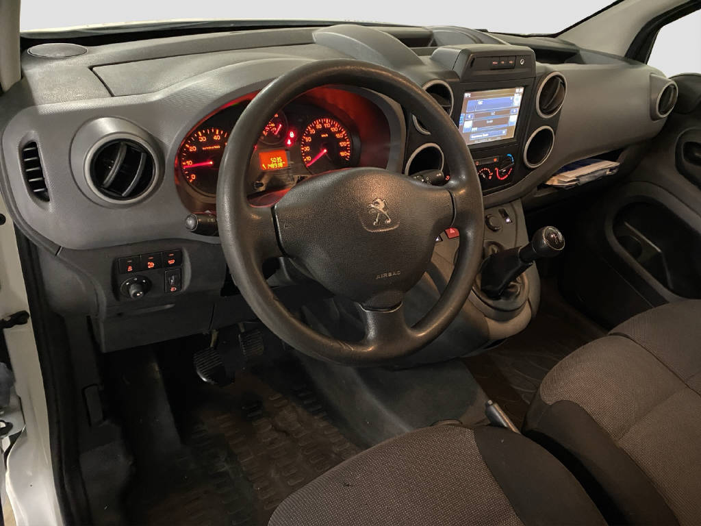 PEUGEOT Partner Kaw. L1 1.6 BlueHDI 100 PS Active-image-10