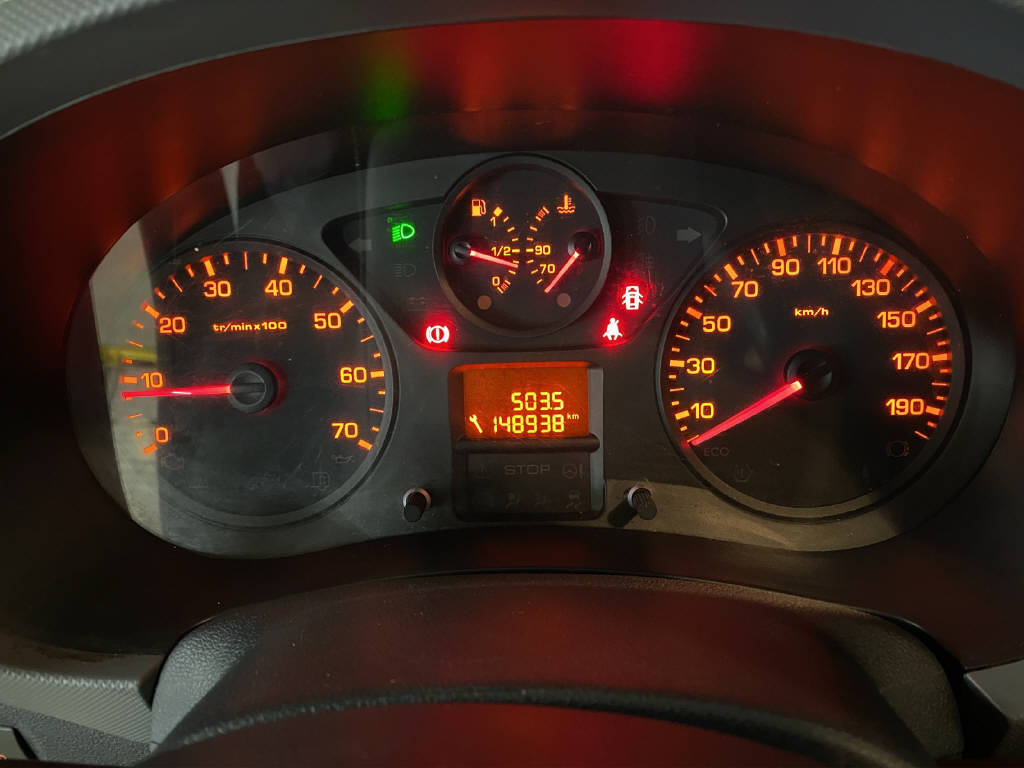 PEUGEOT Partner Kaw. L1 1.6 BlueHDI 100 PS Active-image-8
