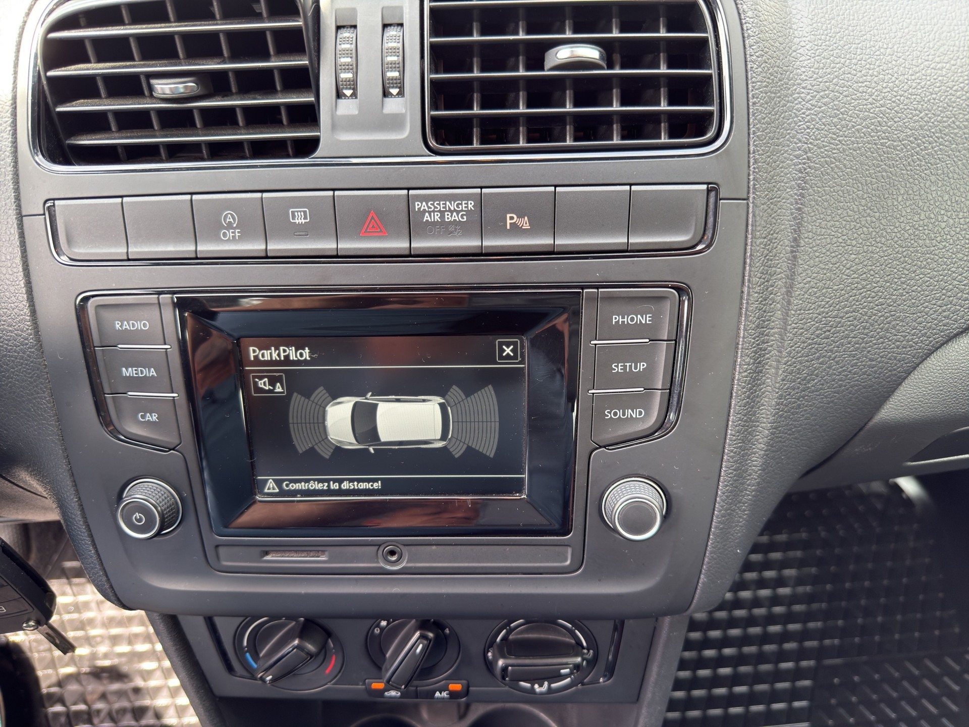 VW Polo 1.0 BMT Trendline-image-14