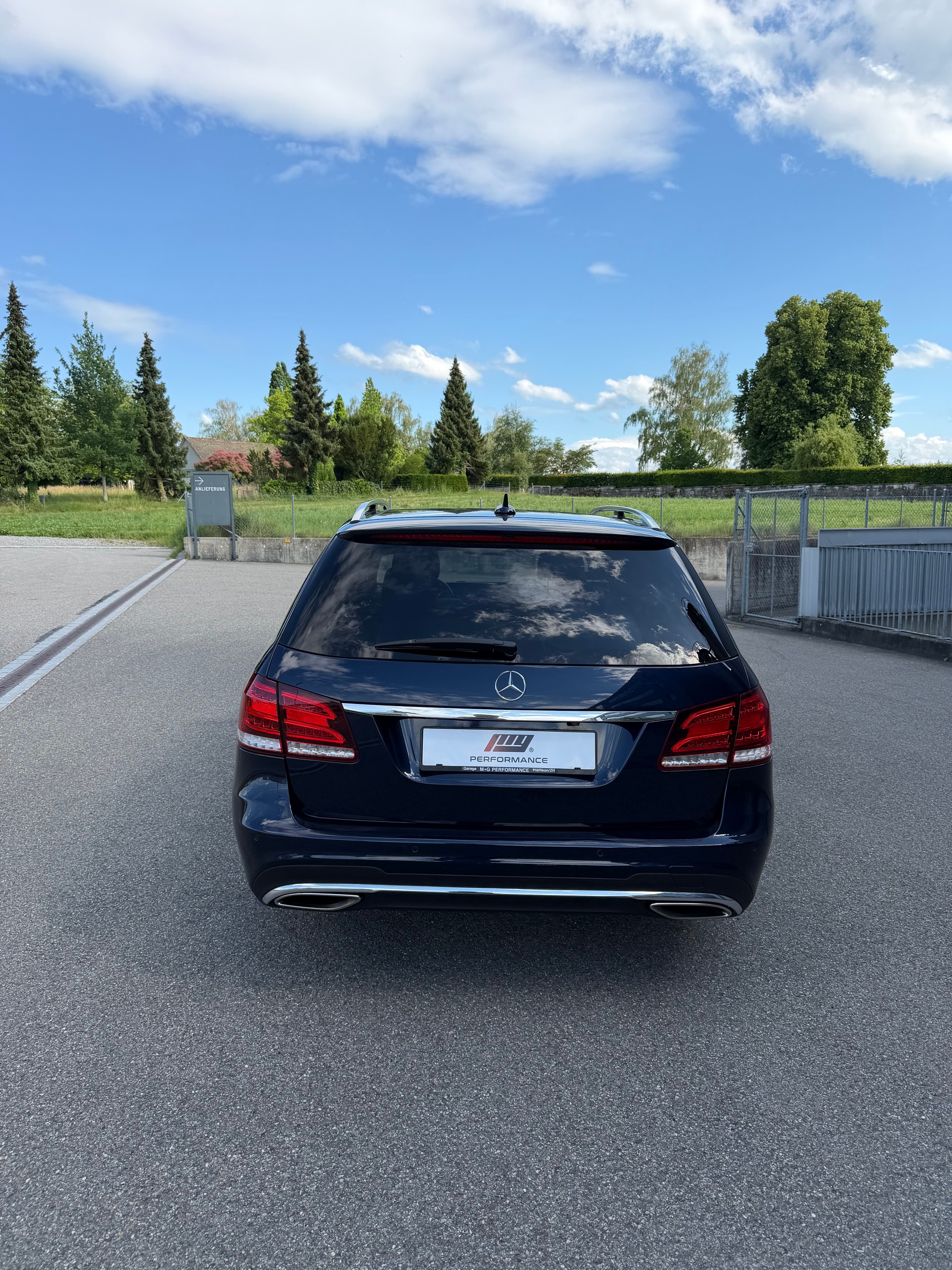 MERCEDES-BENZ E 400 Avantgarde 4Matic 7G-Tronic-image-1