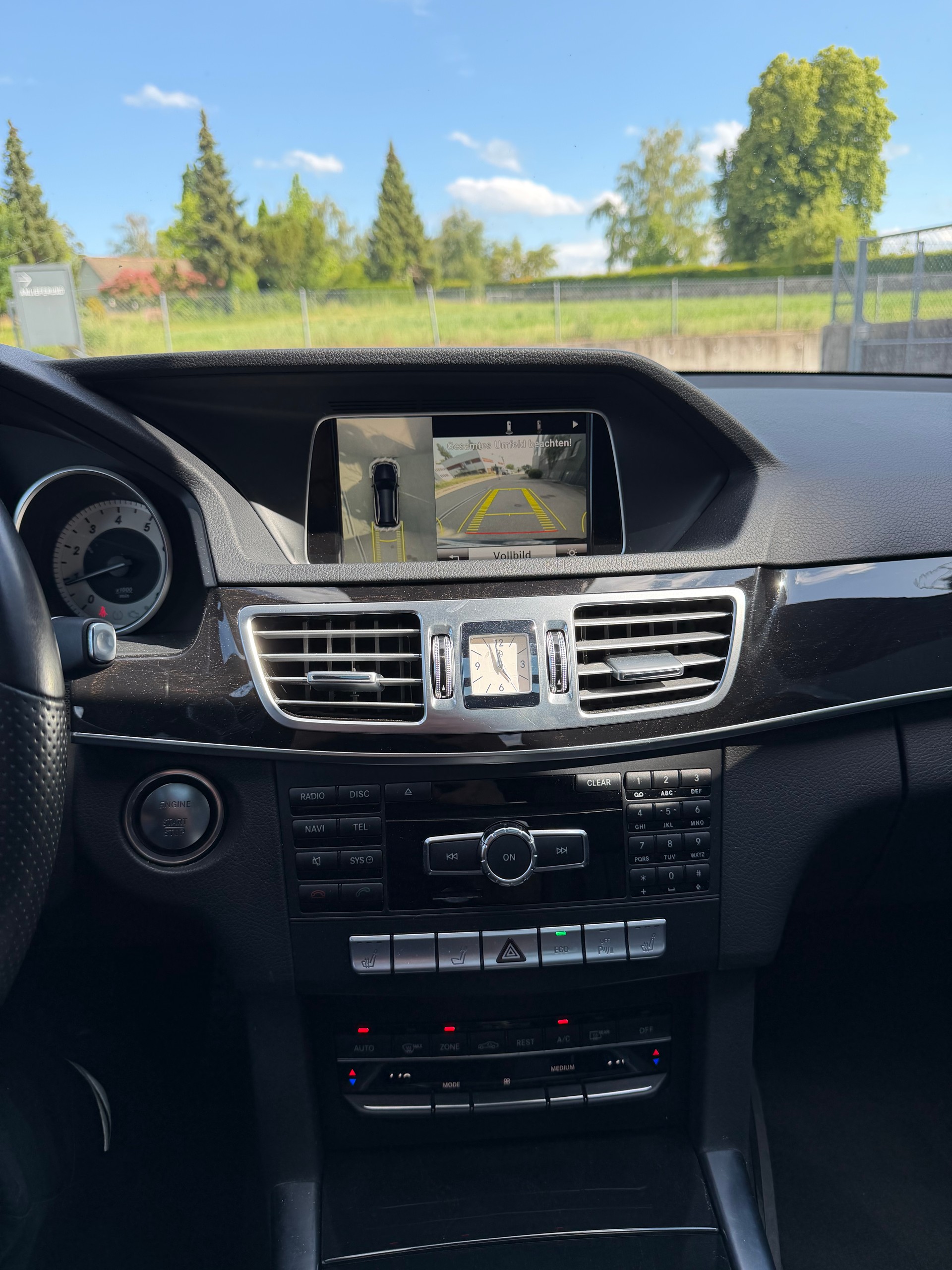 MERCEDES-BENZ E 400 Avantgarde 4Matic 7G-Tronic-image-12