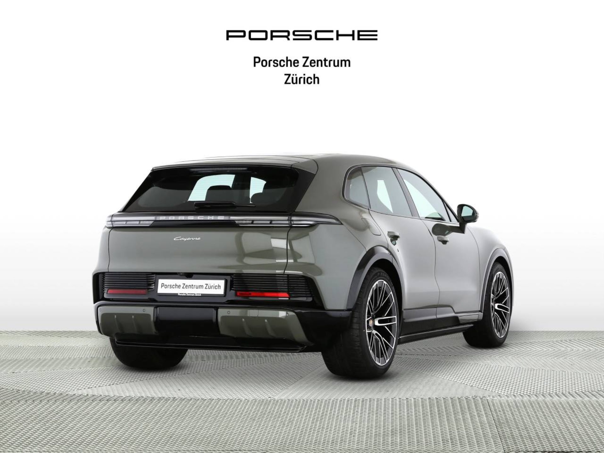 PORSCHE Cayenne Electric-image-2