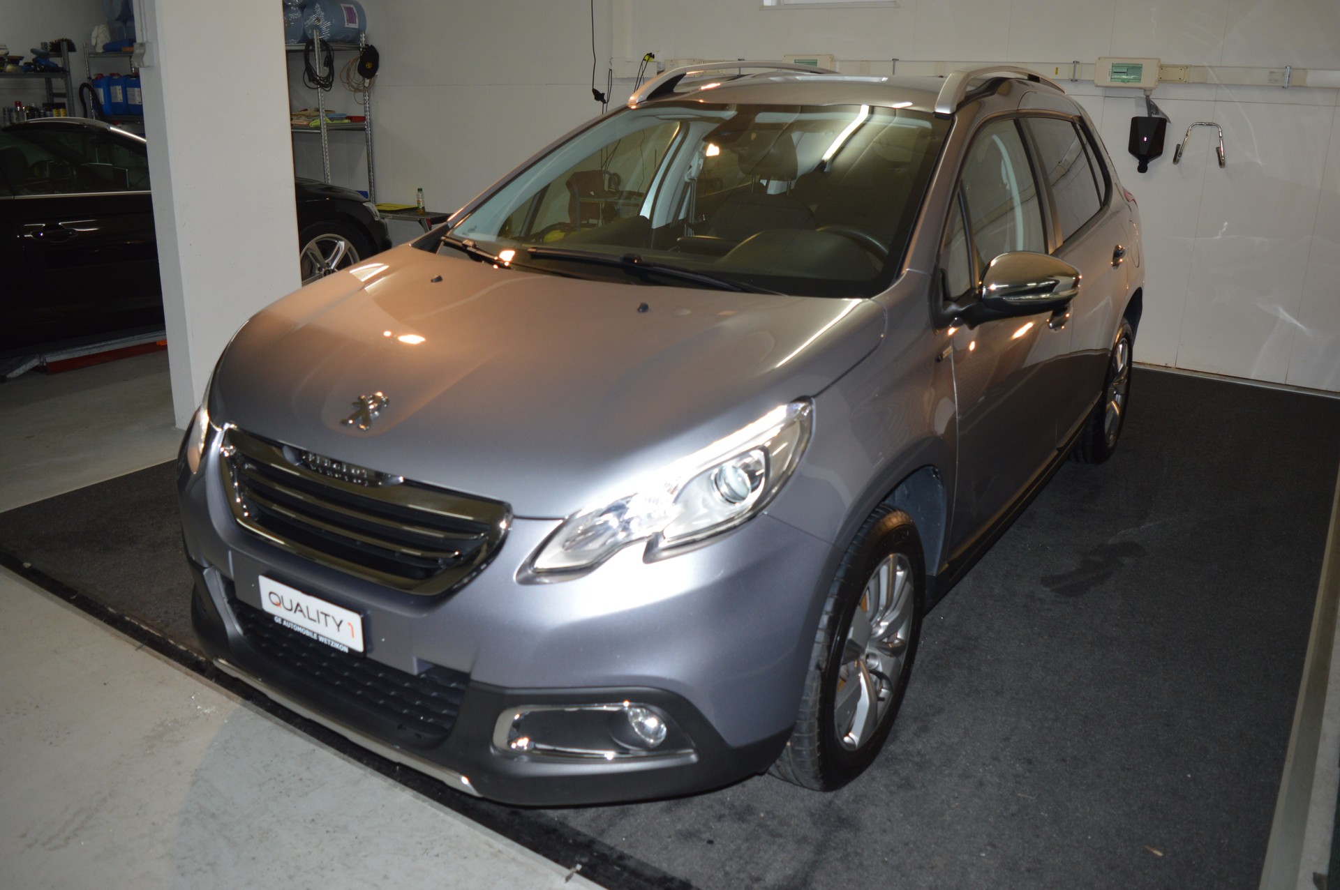 PEUGEOT 2008 1.2 PureTech Style-image-0