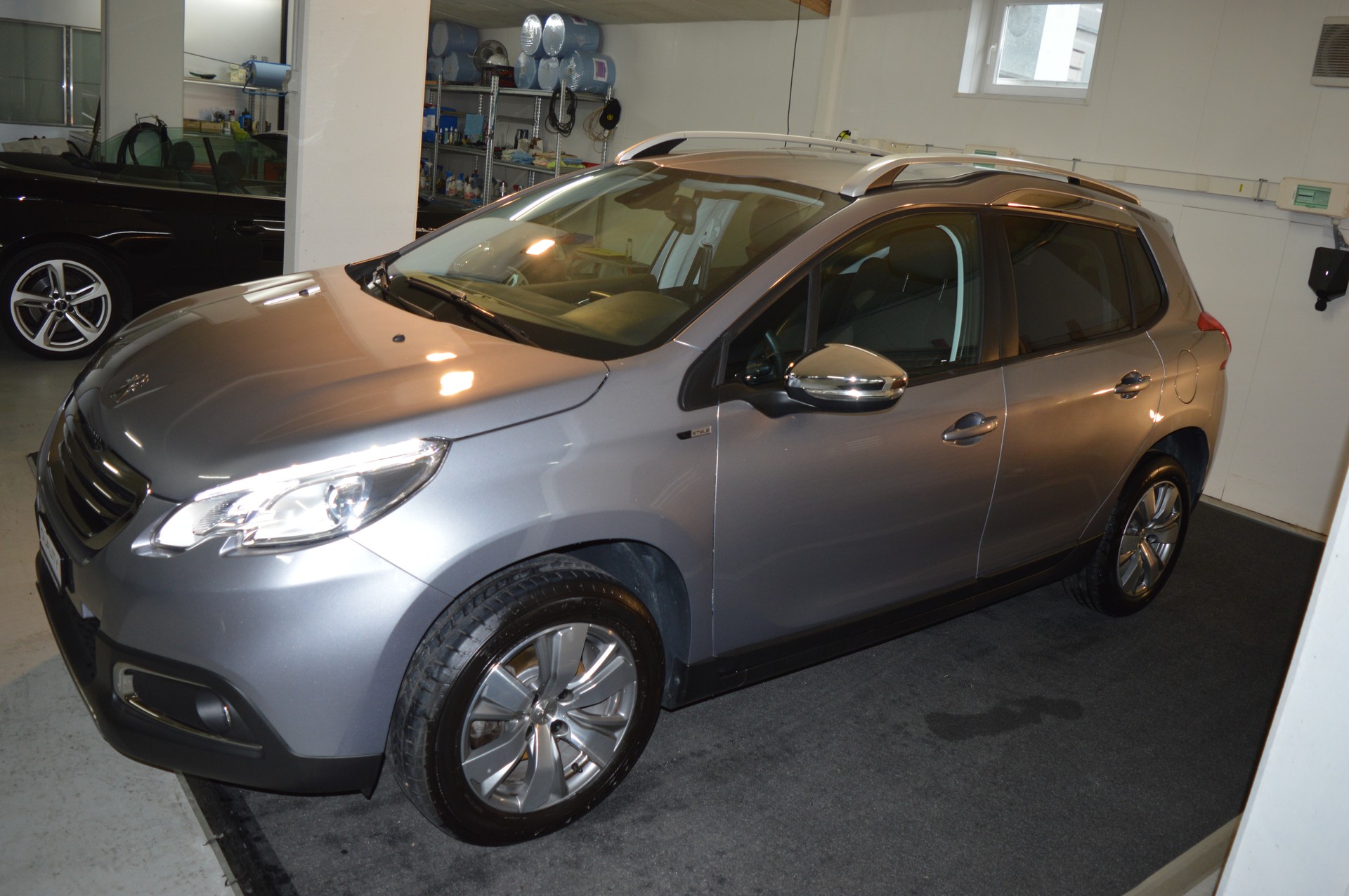 PEUGEOT 2008 1.2 PureTech Style-image-2