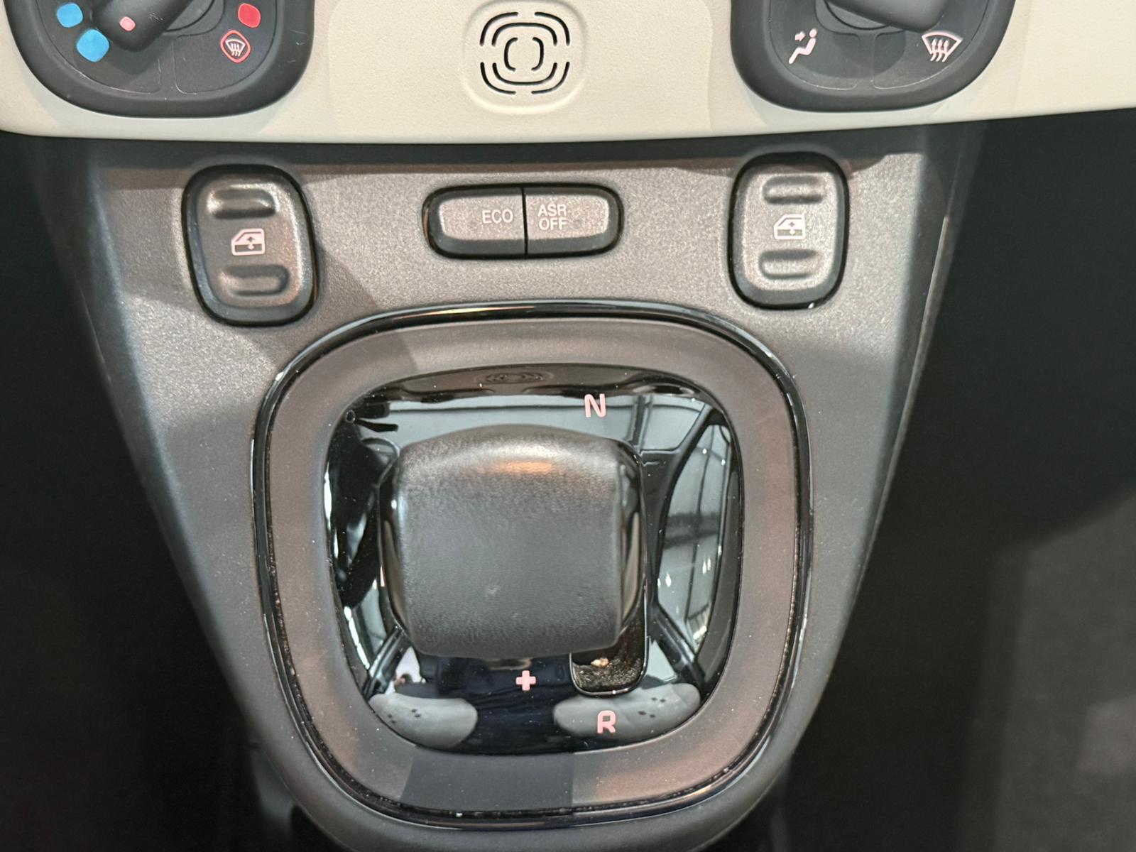 FIAT Panda 0.9 Twinair Turbo Easy MTA-image-11