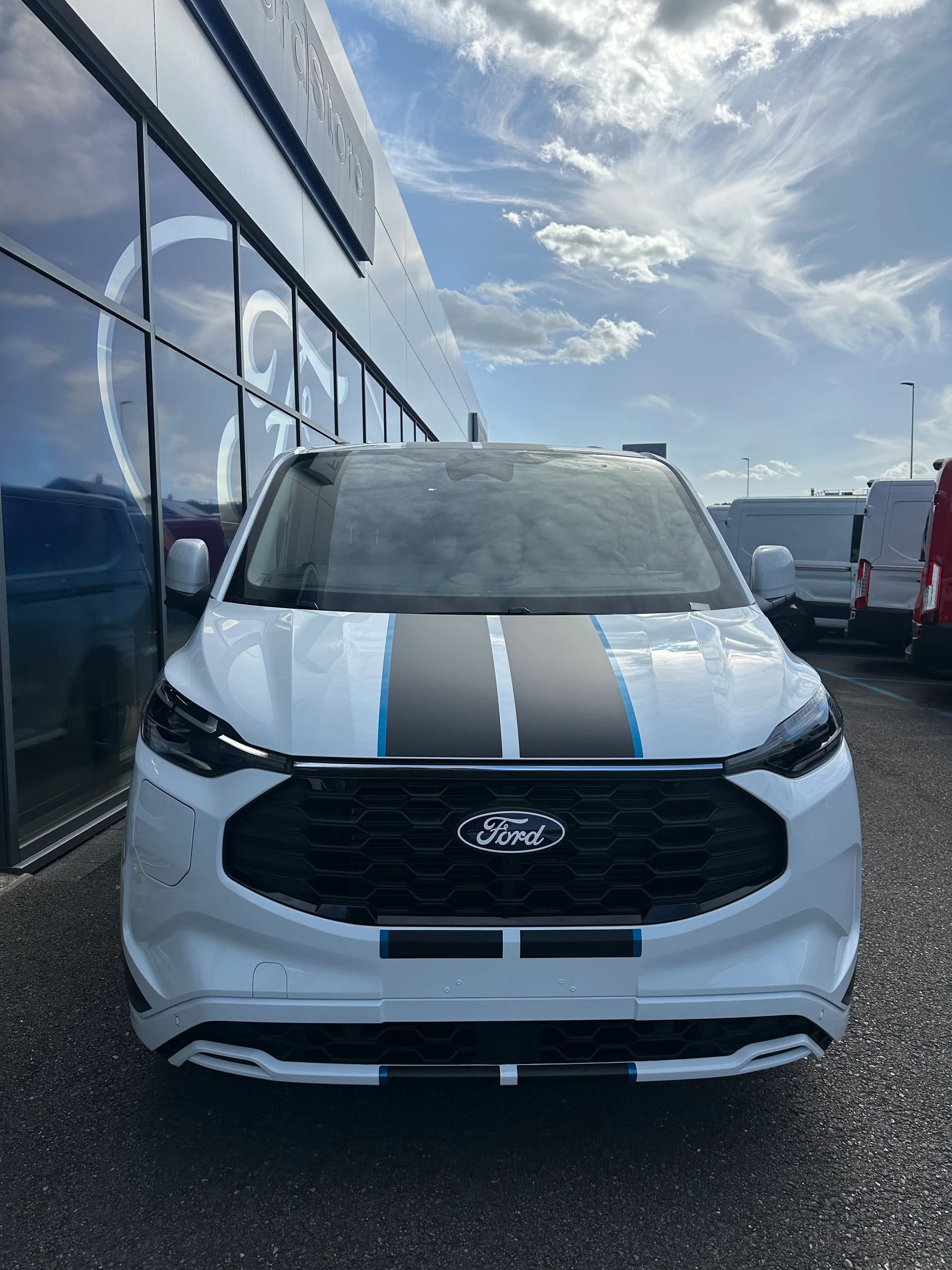 FORD Transit Custom Van 320 L2 2.5 Durat Sport/PHEV-image-8