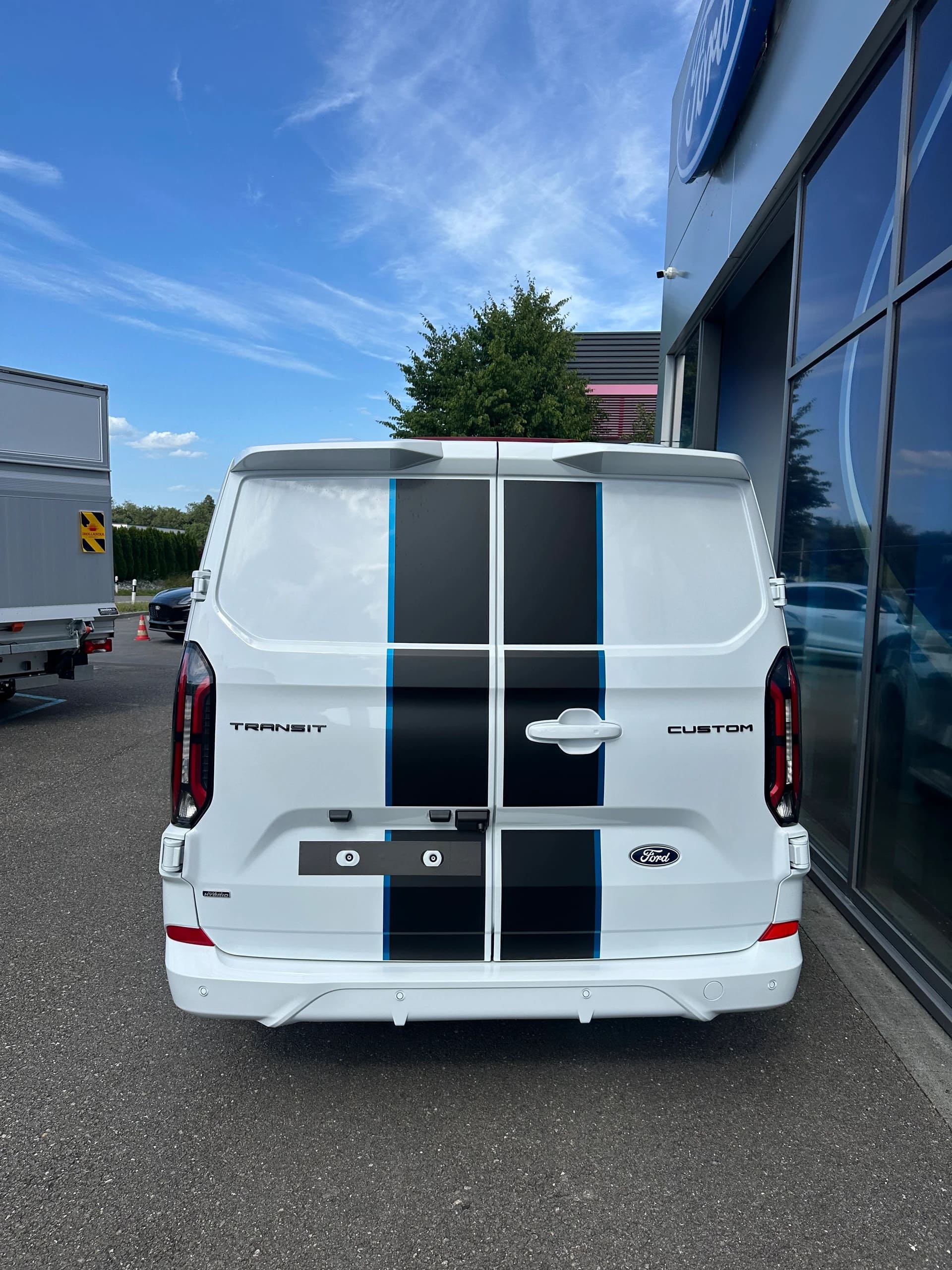 FORD Transit Custom Van 320 L2 2.5 Durat Sport/PHEV-image-4