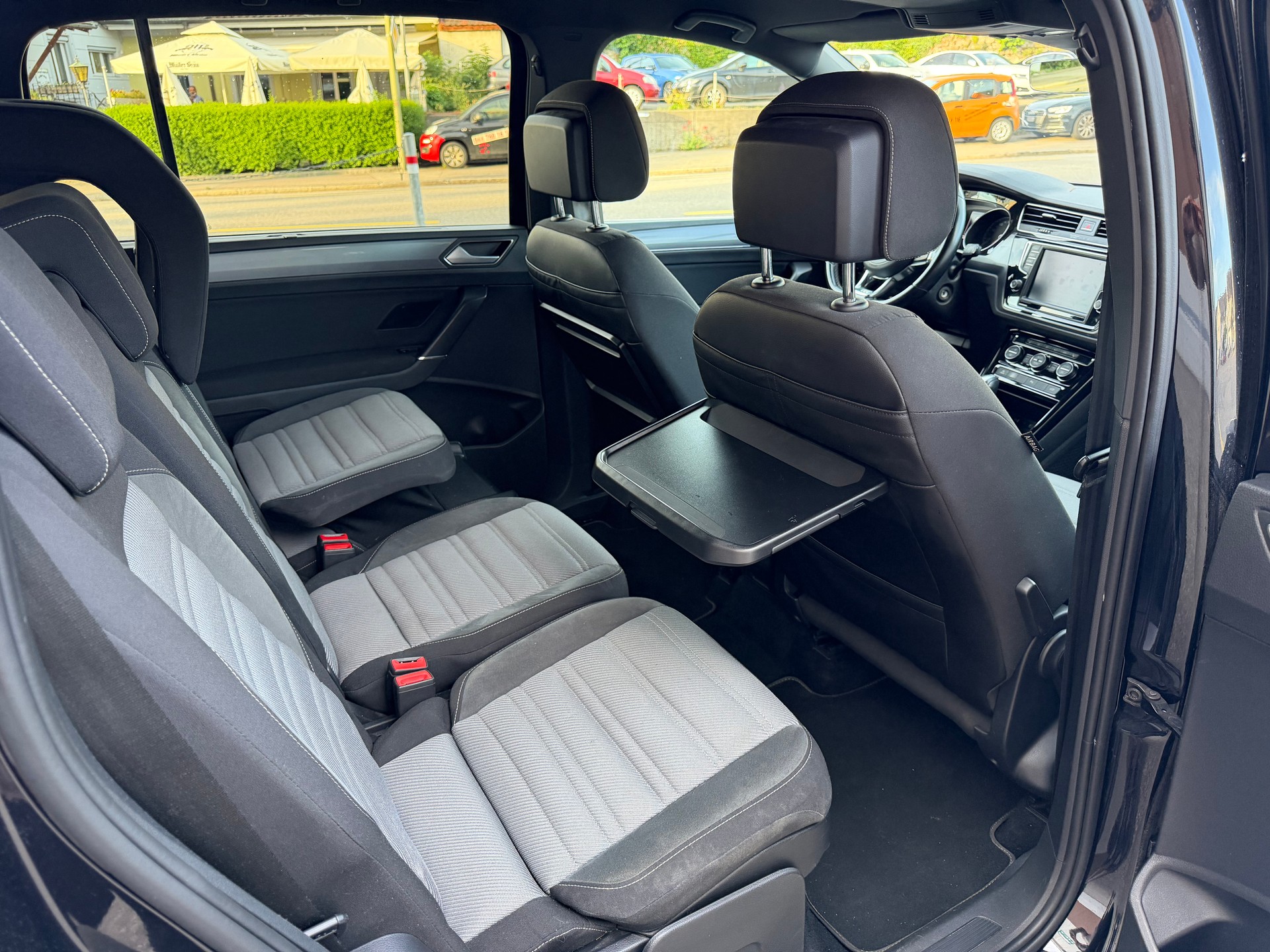 VW Touran 2.0 TDI BlueMotion Technology Highline DSG-image-18