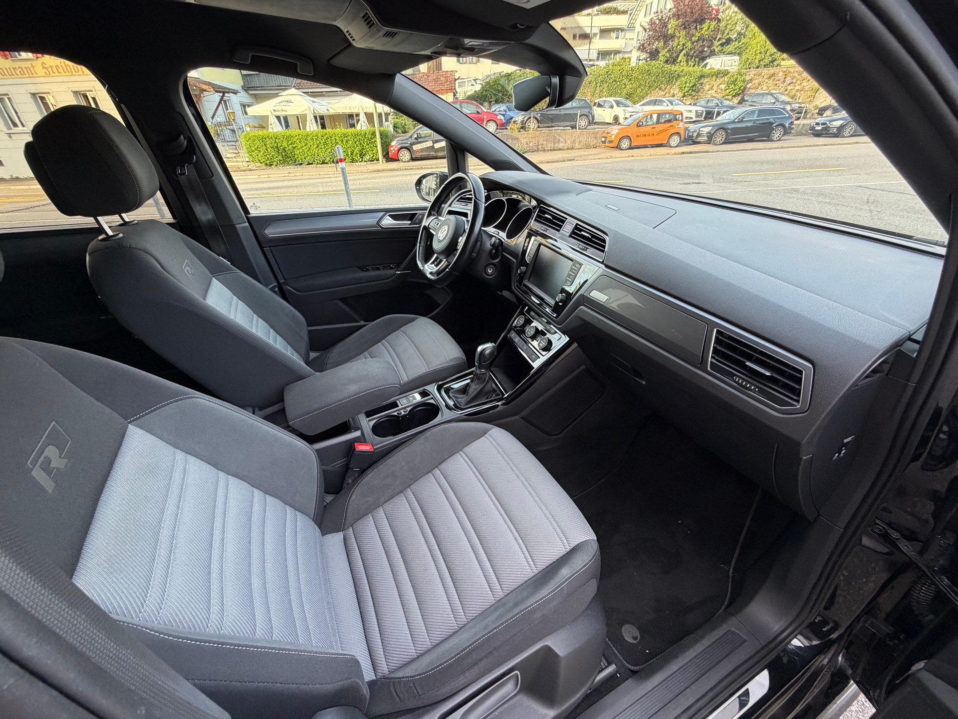 VW Touran 2.0 TDI BlueMotion Technology Highline DSG-image-13