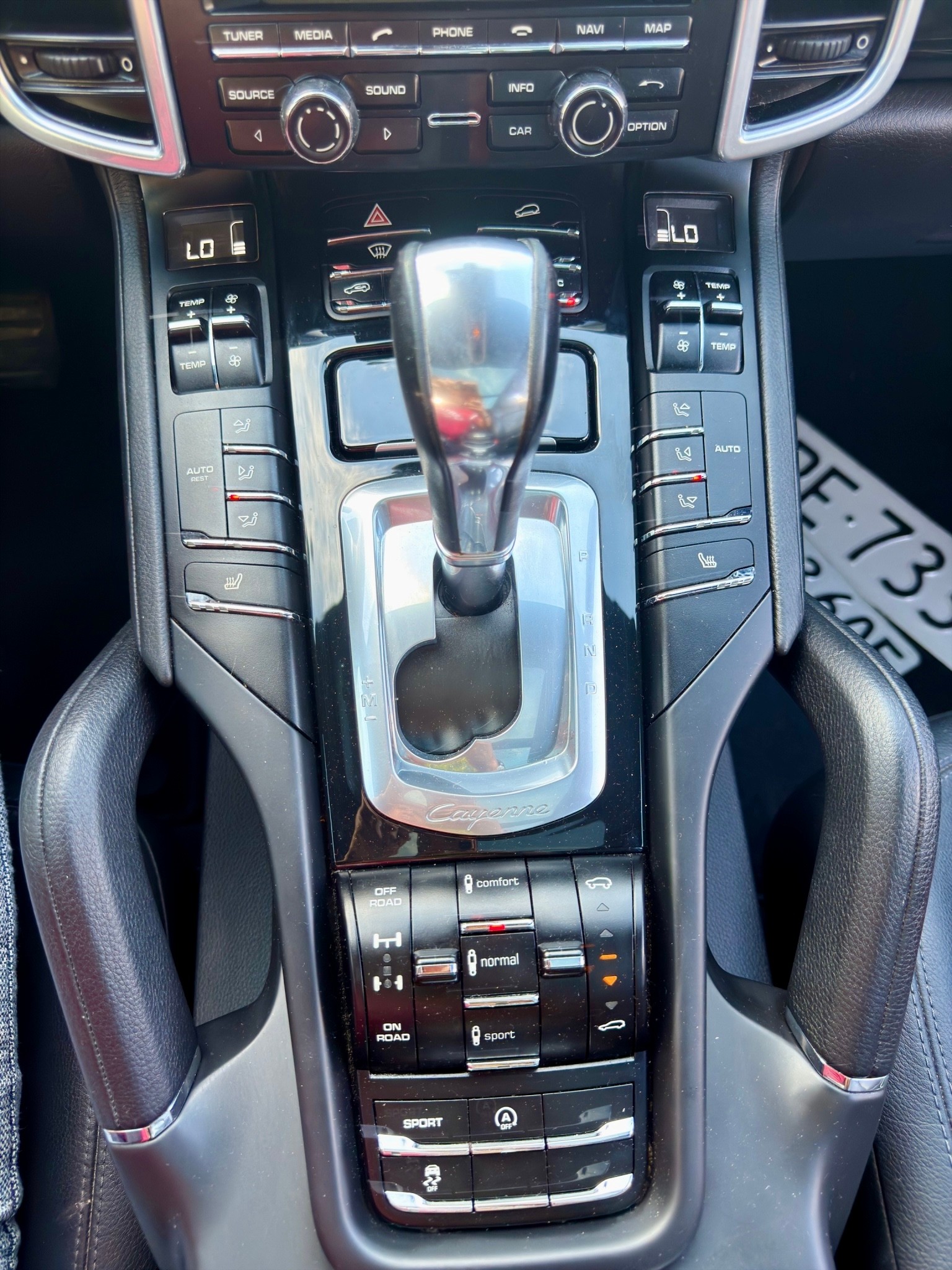 PORSCHE Cayenne Diesel, Panoramadach + AHK 3.5 T-image-18