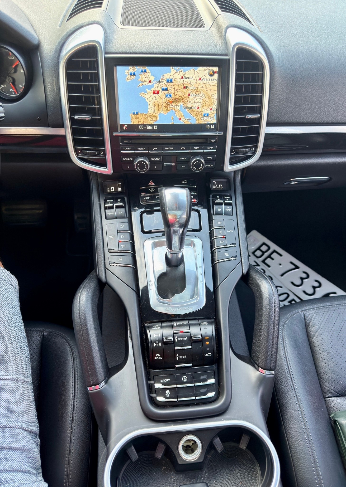 PORSCHE Cayenne Diesel, Panoramadach + AHK 3.5 T-image-15