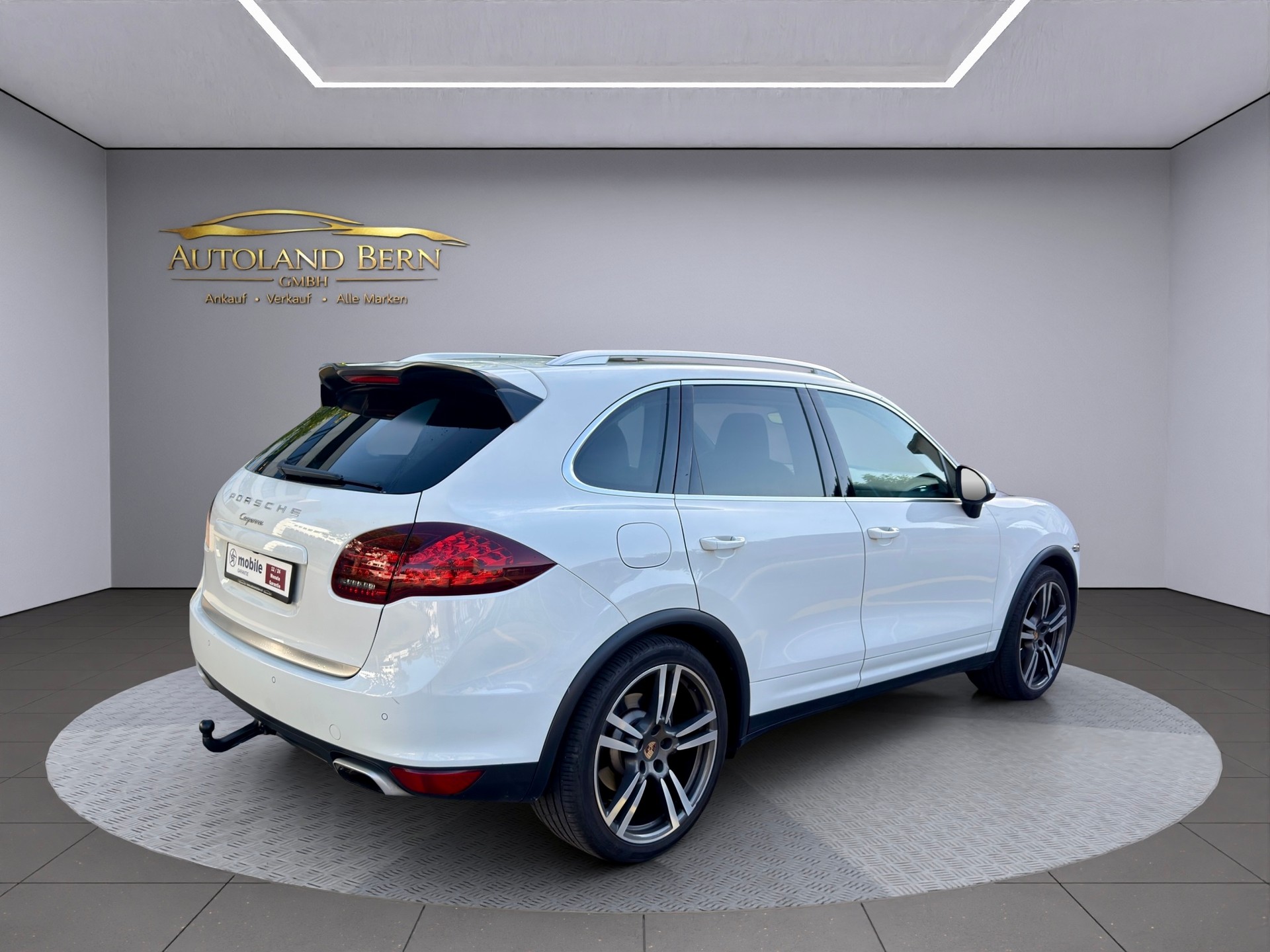PORSCHE Cayenne Diesel, Panoramadach + AHK 3.5 T-showroom-element-3