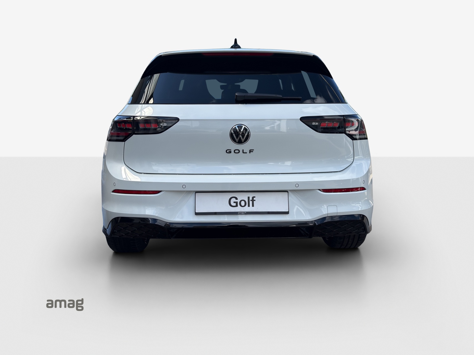 VW Golf 1.5 e TSI mHEV R-Line DSG-image-3