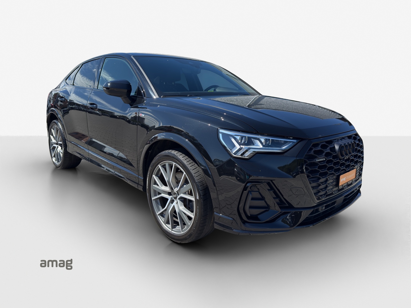 AUDI Q3 Sportback 45 TFSI S line quattro S-tronic-image-5