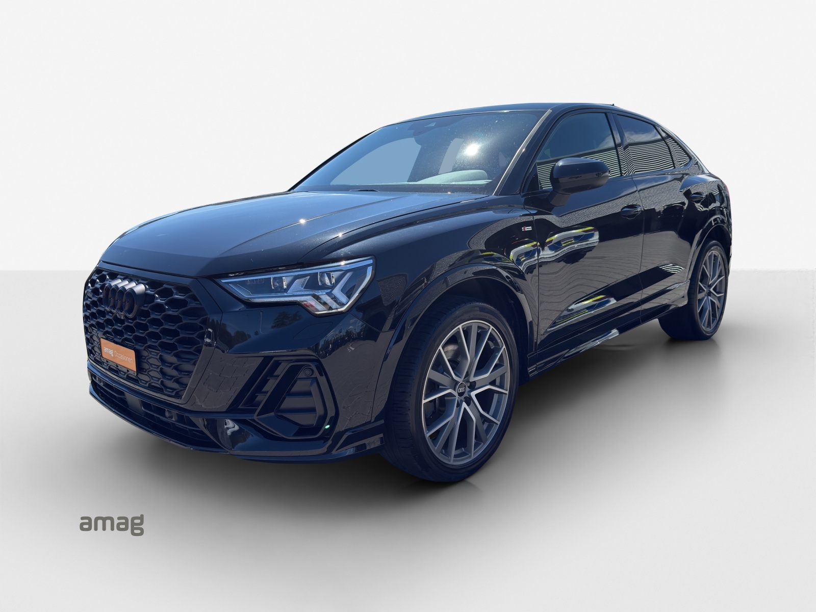 AUDI Q3 Sportback 45 TFSI S line quattro S-tronic-image-0