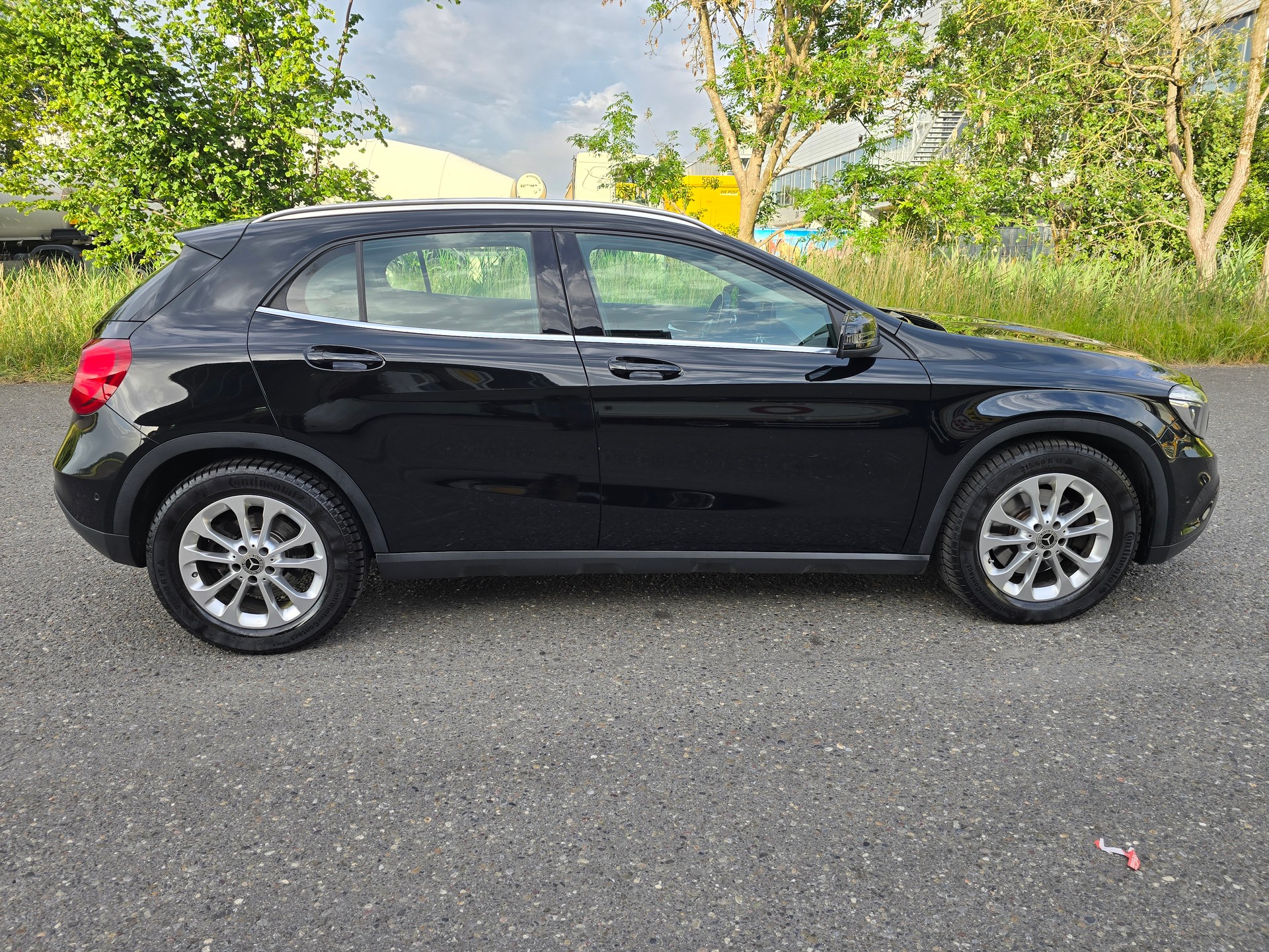 MERCEDES-BENZ GLA 250 Style 4Matic 7G-DCT-image-9