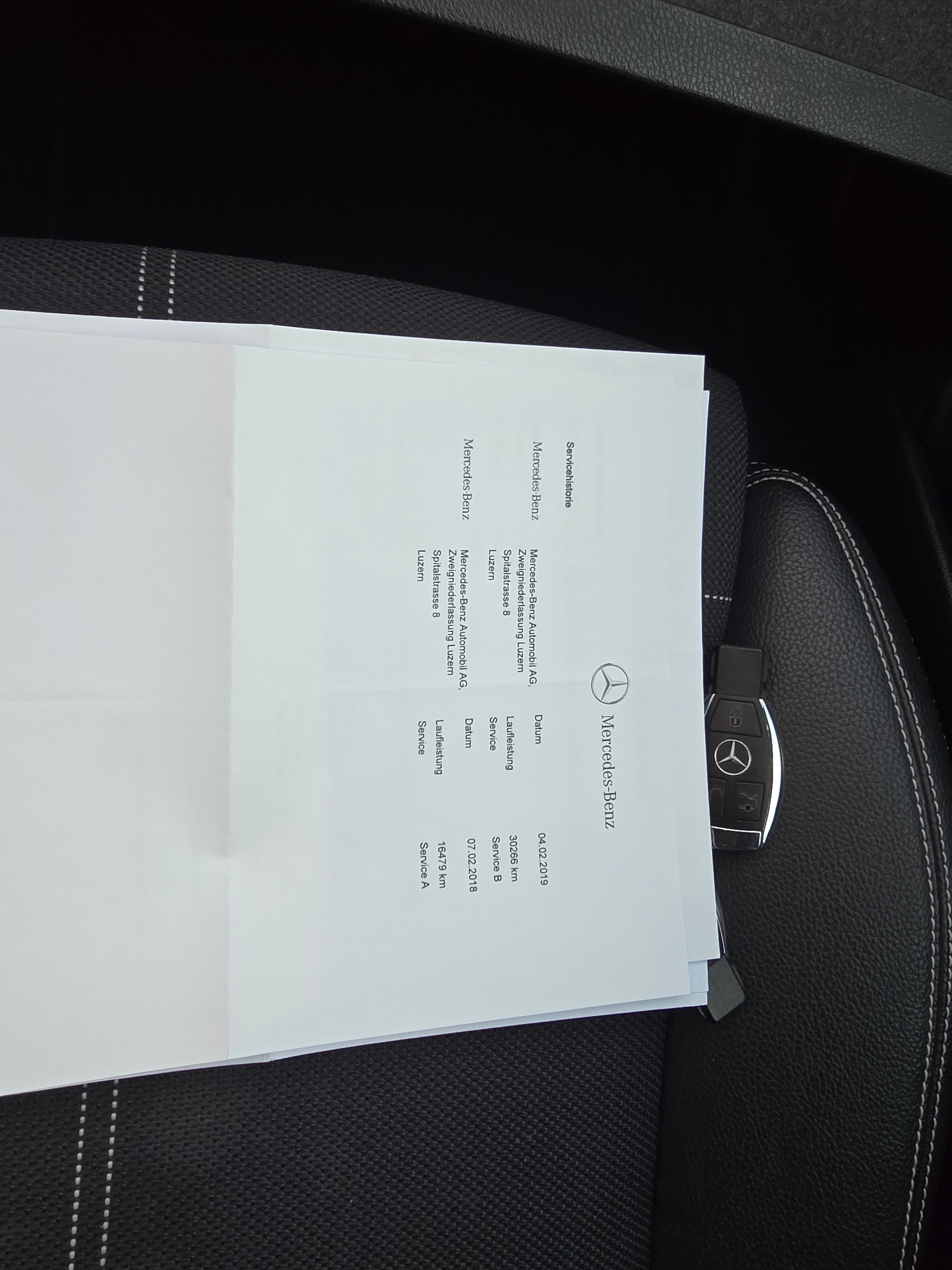 MERCEDES-BENZ GLA 250 Style 4Matic 7G-DCT-image-30