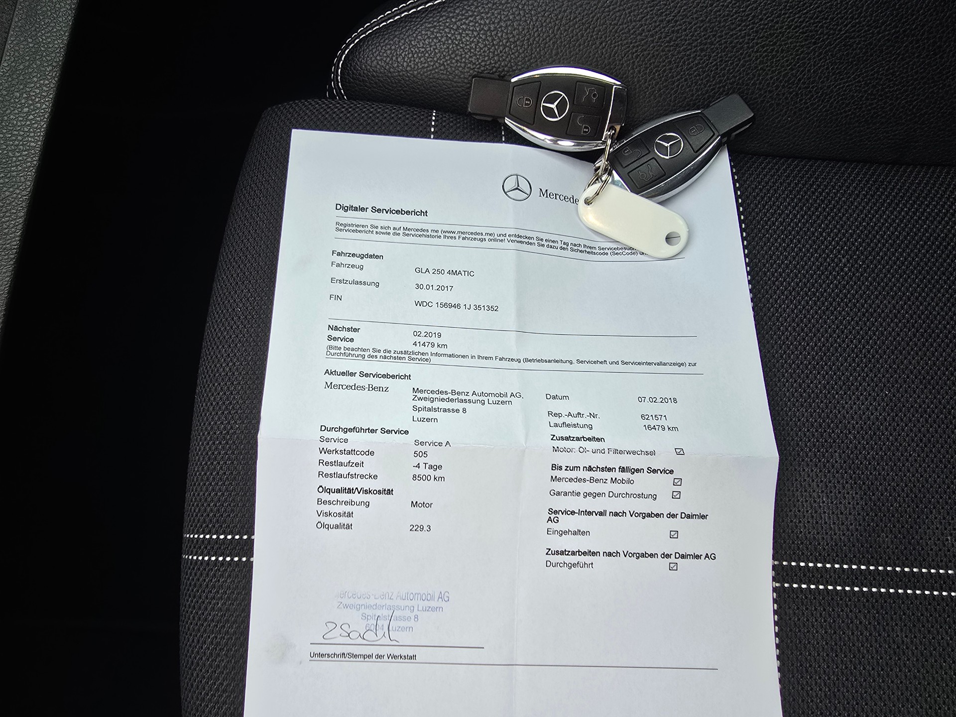 MERCEDES-BENZ GLA 250 Style 4Matic 7G-DCT-image-26