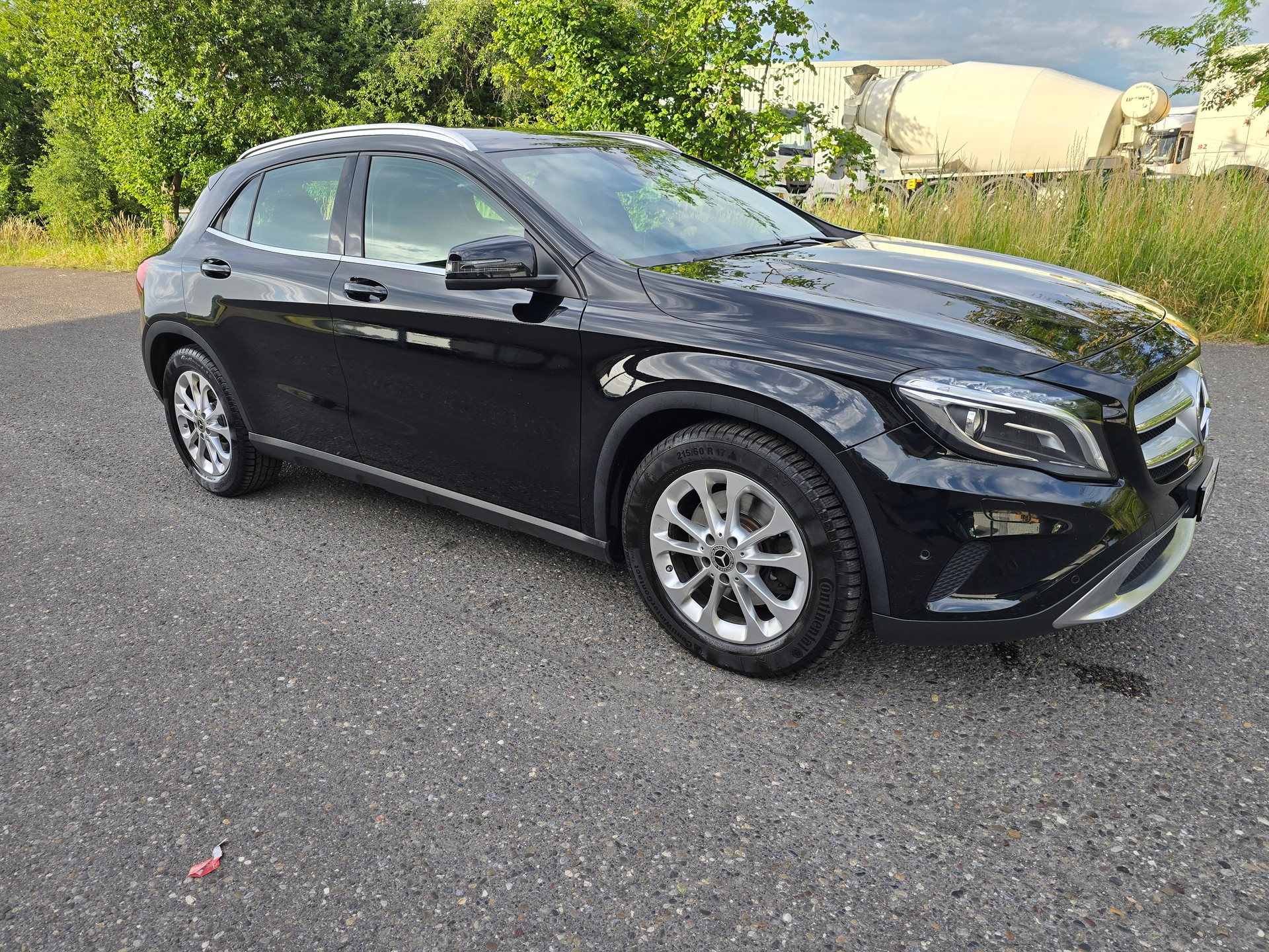 MERCEDES-BENZ GLA 250 Style 4Matic 7G-DCT-image-1