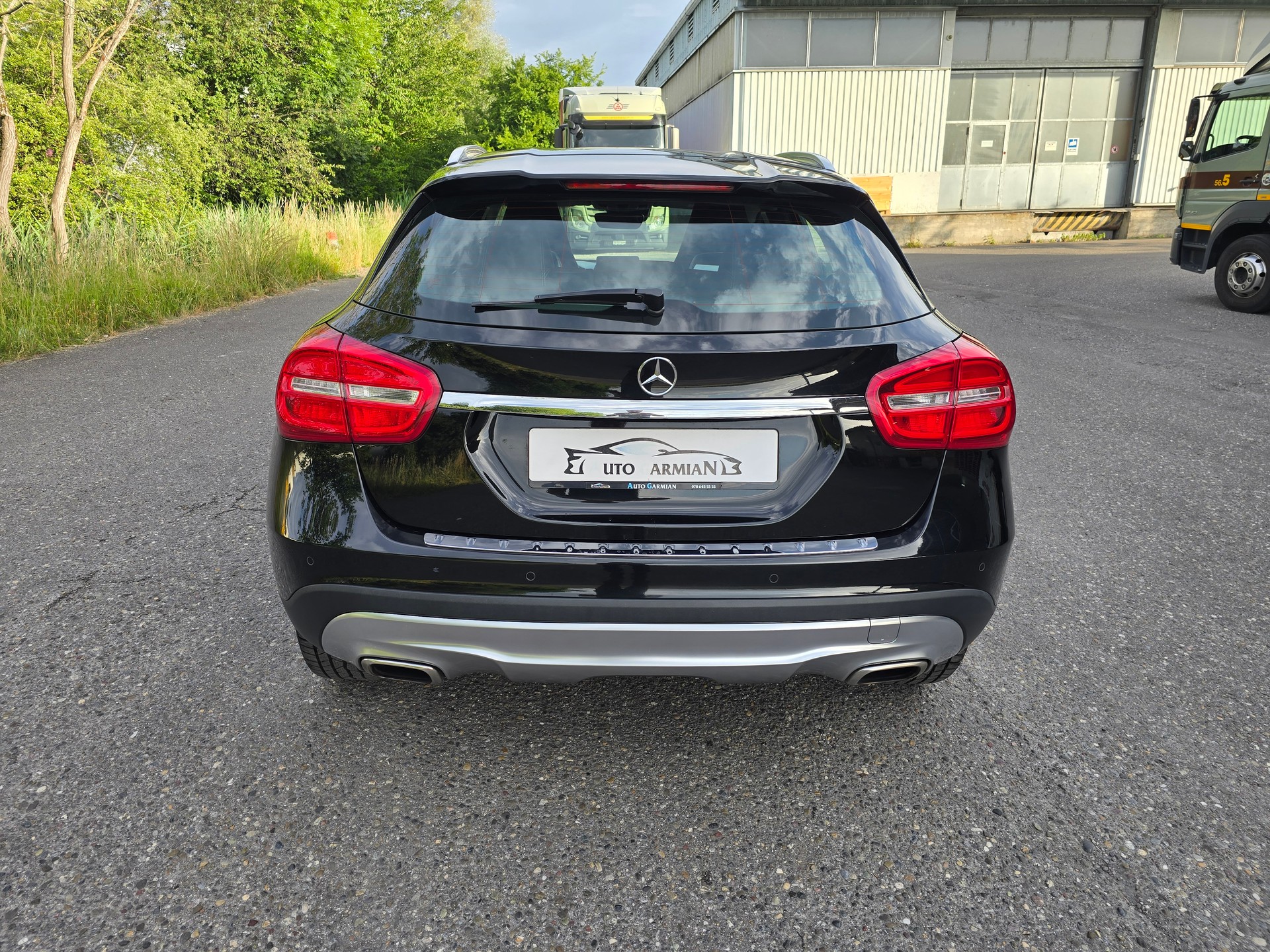 MERCEDES-BENZ GLA 250 Style 4Matic 7G-DCT-image-3