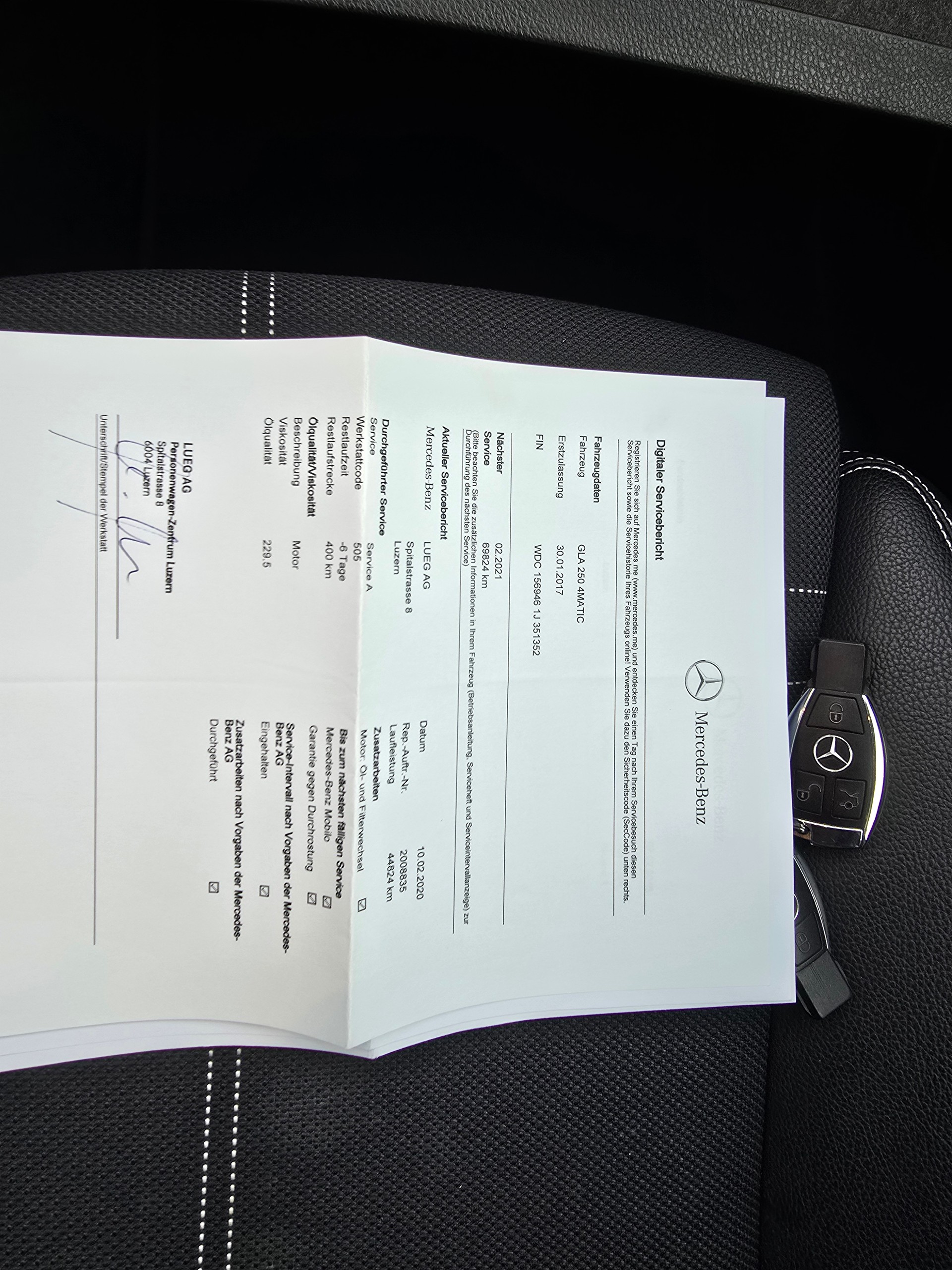 MERCEDES-BENZ GLA 250 Style 4Matic 7G-DCT-image-29