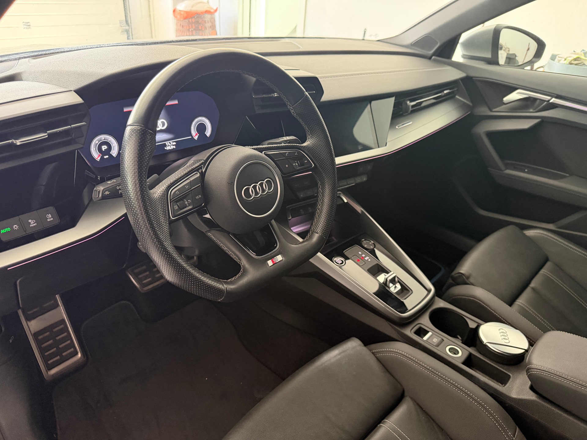 AUDI A3 Sportback 35 TDI S line S-tronic-image-5
