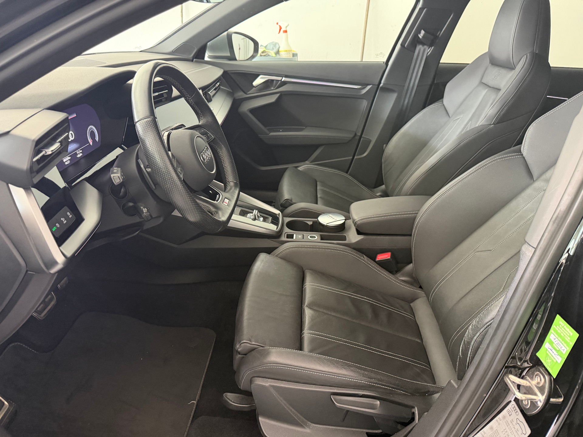 AUDI A3 Sportback 35 TDI S line S-tronic-image-4