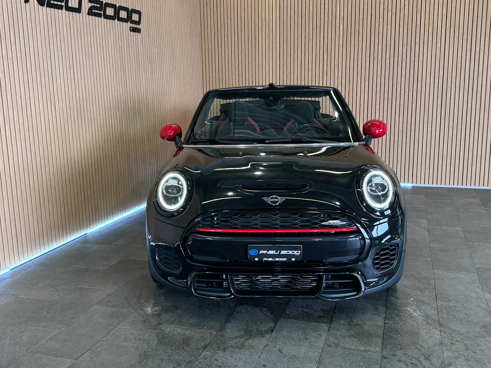 MINI Cooper John Cooper Works Cabriolet Steptronic-image-2