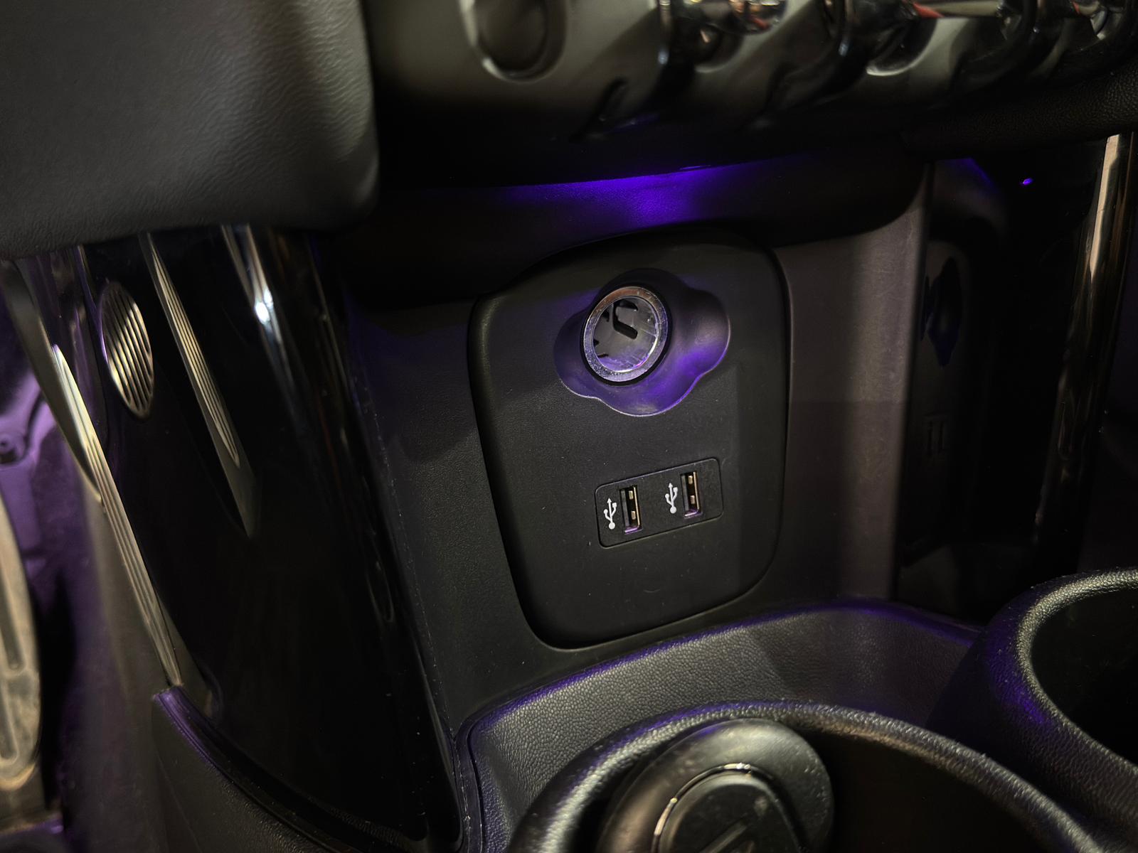 MINI Cooper John Cooper Works Cabriolet Steptronic-image-17