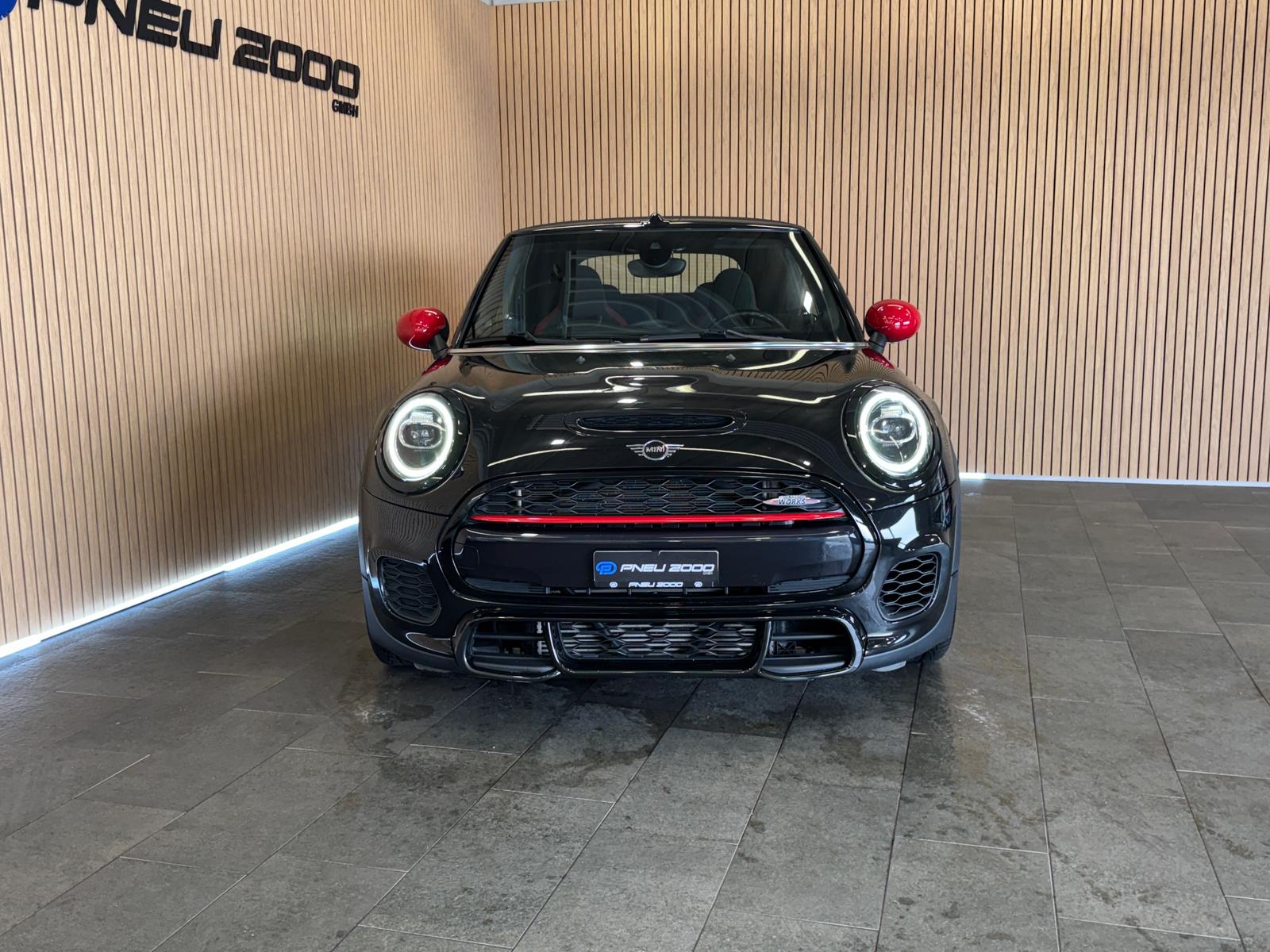 MINI Cooper John Cooper Works Cabriolet Steptronic-image-4