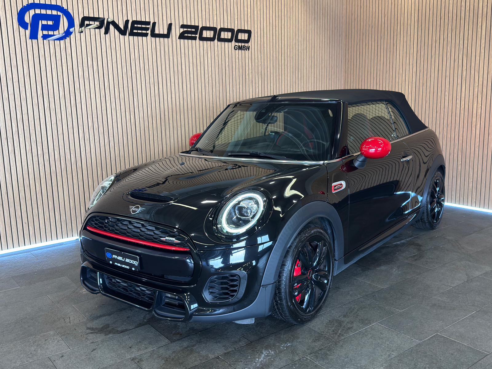 MINI Cooper John Cooper Works Cabriolet Steptronic-image-5