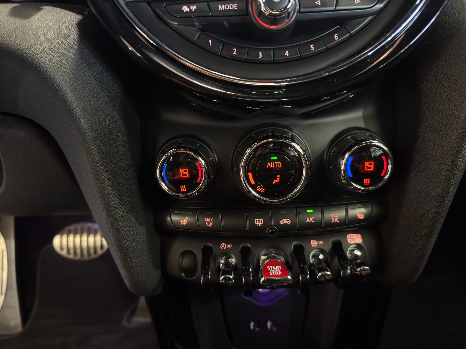 MINI Cooper John Cooper Works Cabriolet Steptronic-image-15
