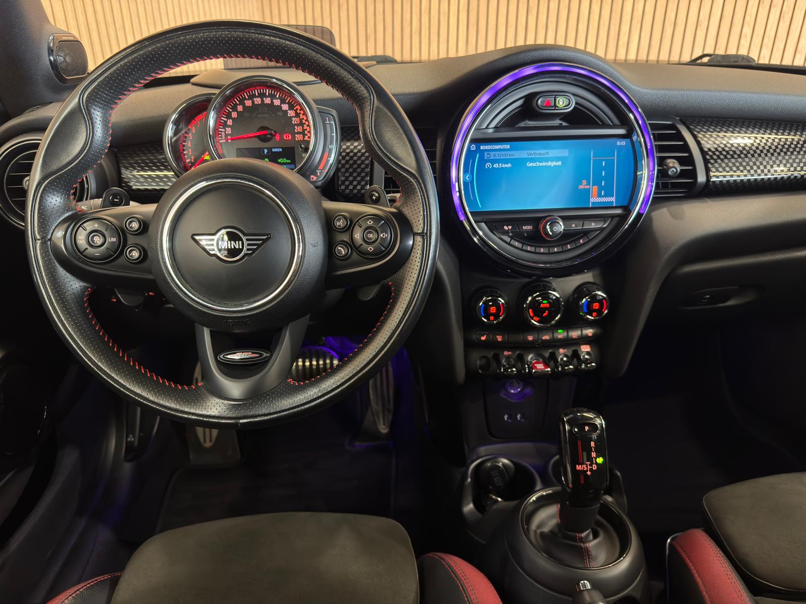 MINI Cooper John Cooper Works Cabriolet Steptronic-image-19