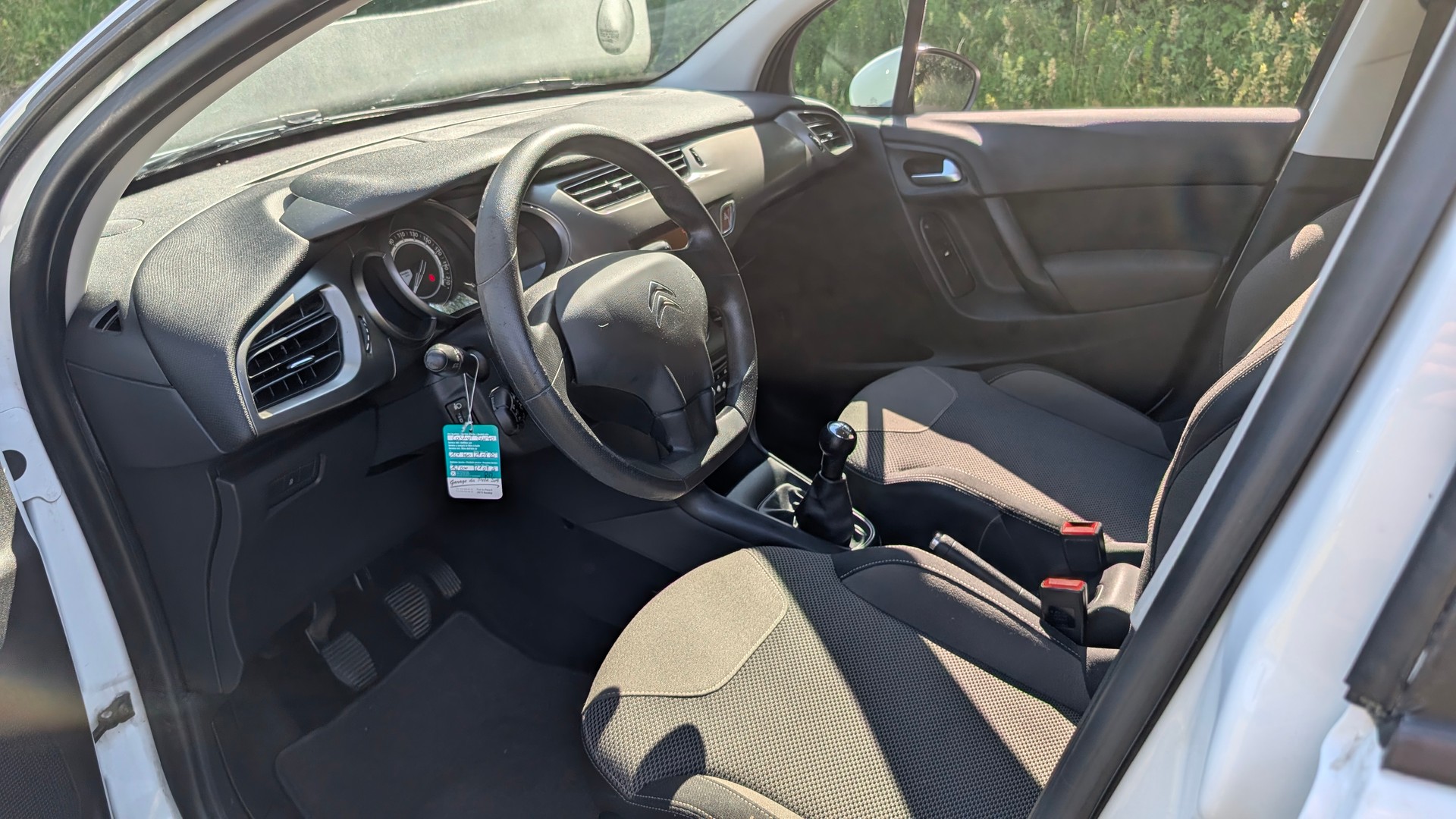 CITROEN C3 1.2i Attraction-image-8