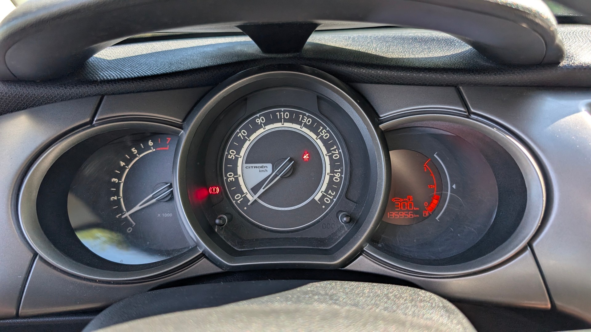CITROEN C3 1.2i Attraction-image-7