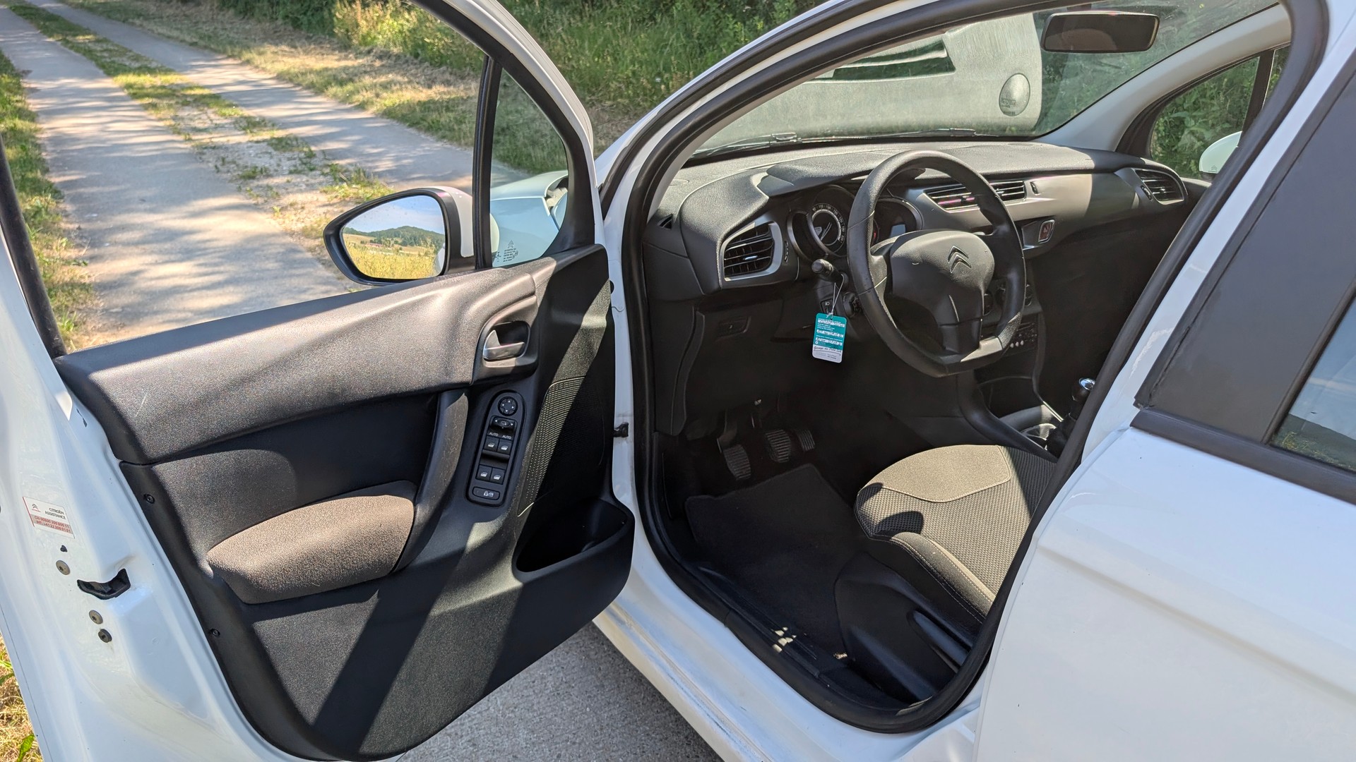 CITROEN C3 1.2i Attraction-image-9