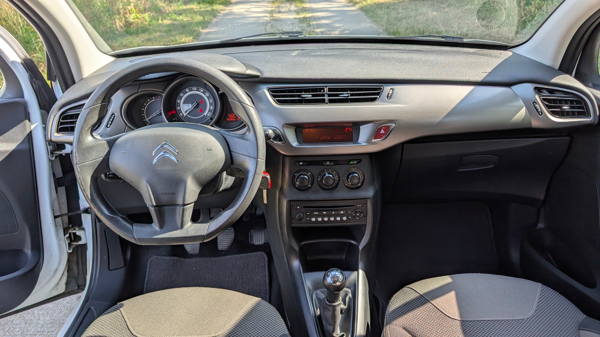 CITROEN C3 1.2i Attraction-image-6