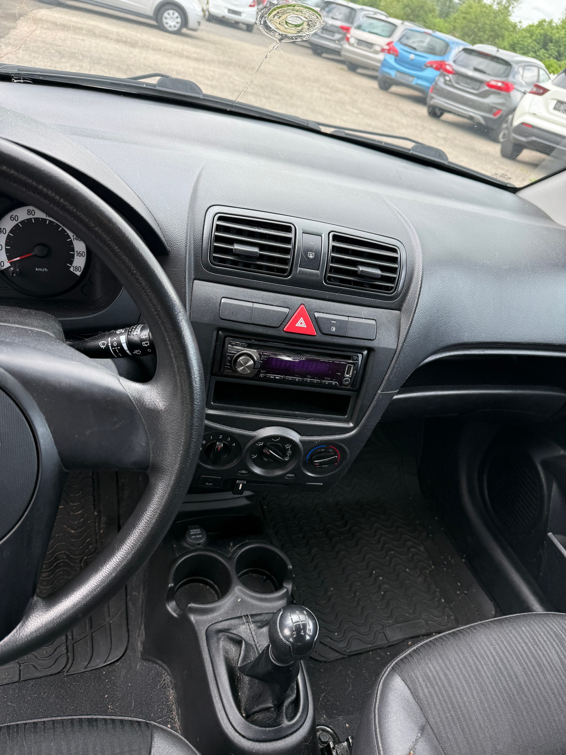 KIA Picanto 1.0 _seven-image-8