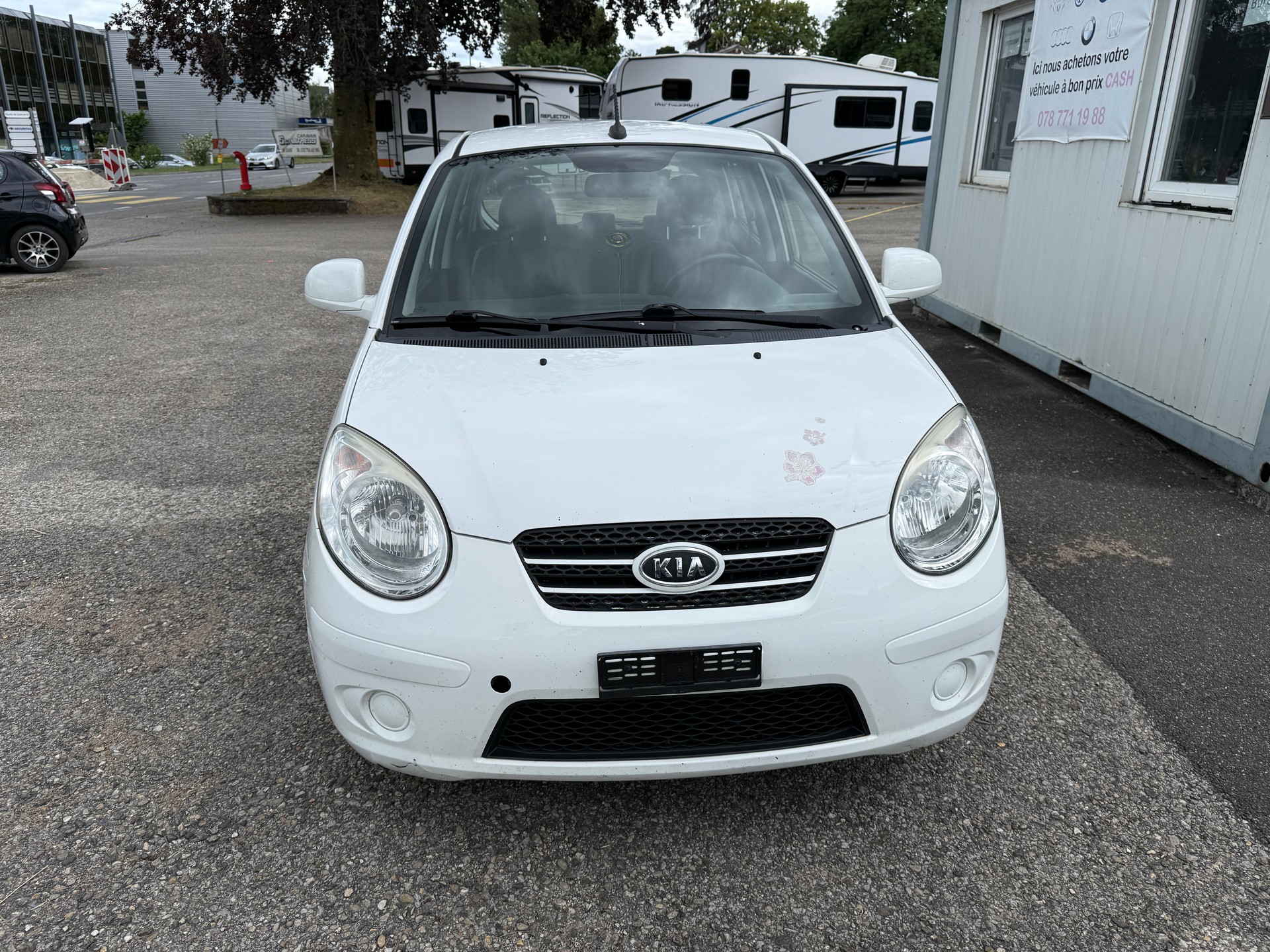 KIA Picanto 1.0 _seven-image-0