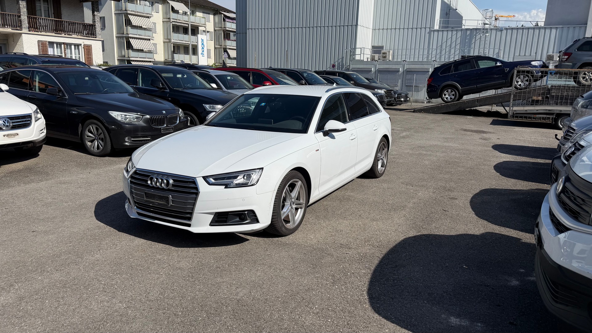 AUDI A4 Avant 2.0 TDI Sport S-tronic-image-0