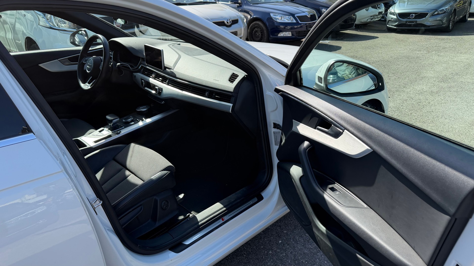 AUDI A4 Avant 2.0 TDI Sport S-tronic-image-4