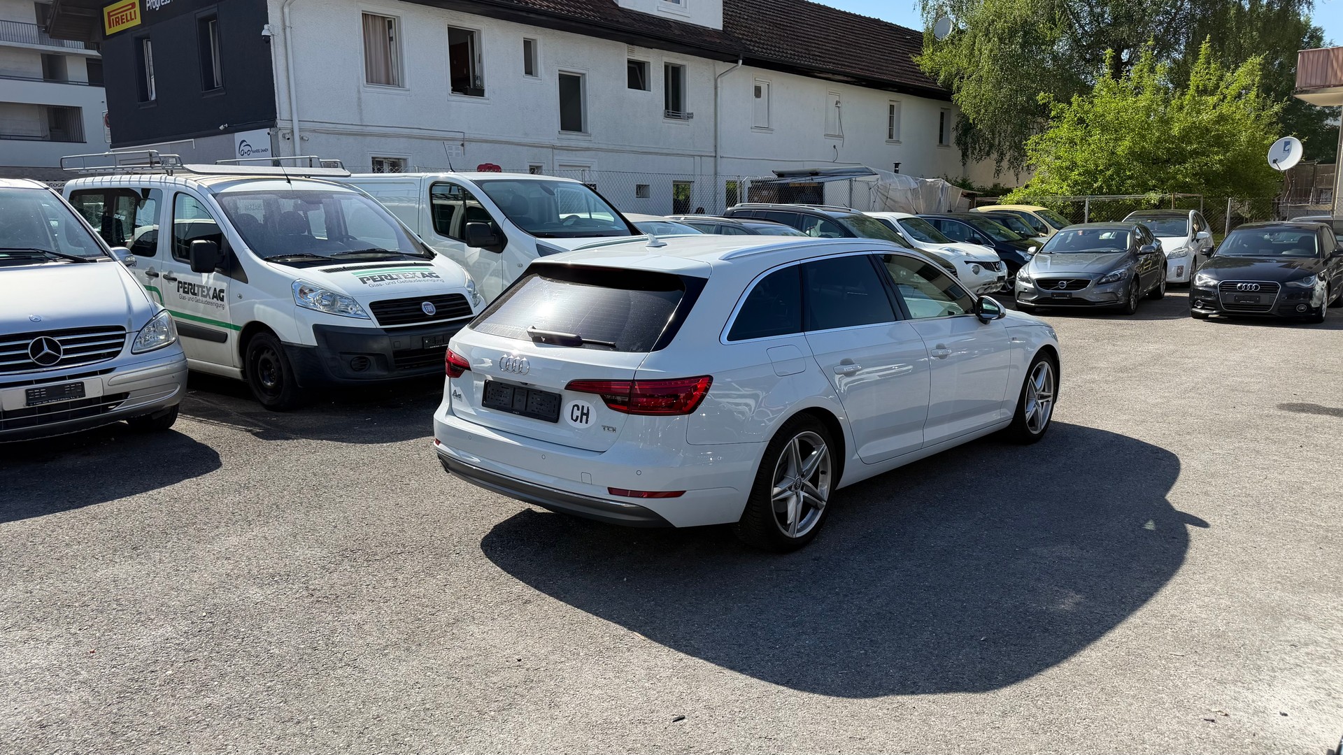 AUDI A4 Avant 2.0 TDI Sport S-tronic-image-2
