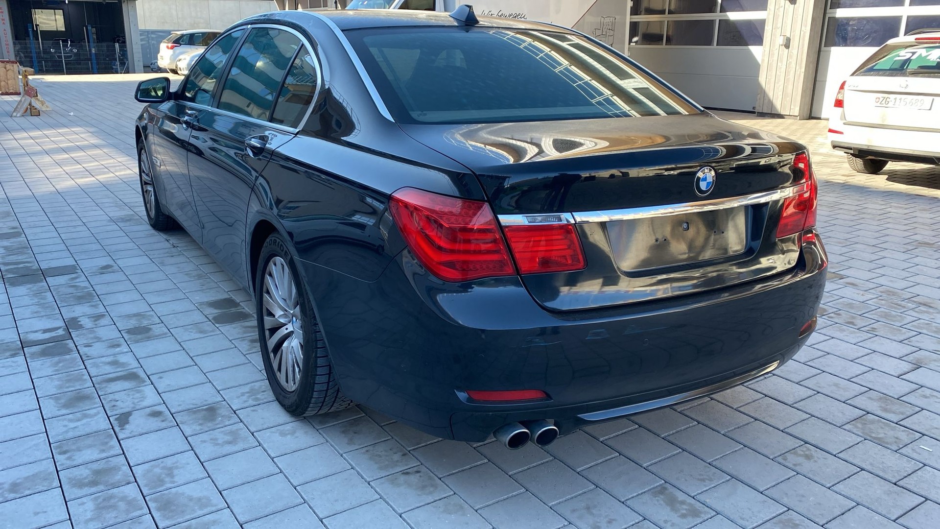 BMW 730d L-image-3