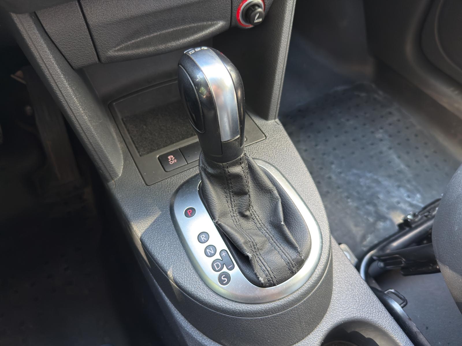 VW Caddy Maxi 1.6 TDI DSG-image-18