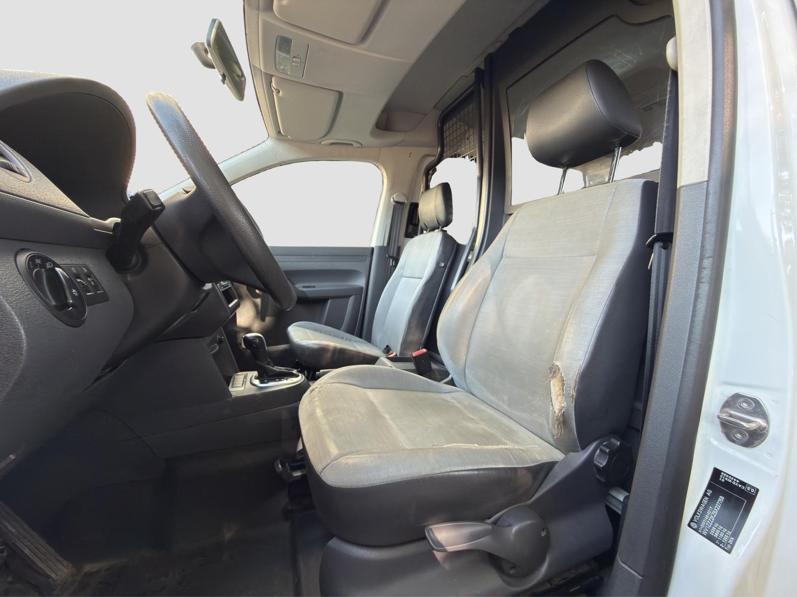 VW Caddy Maxi 1.6 TDI DSG-image-11