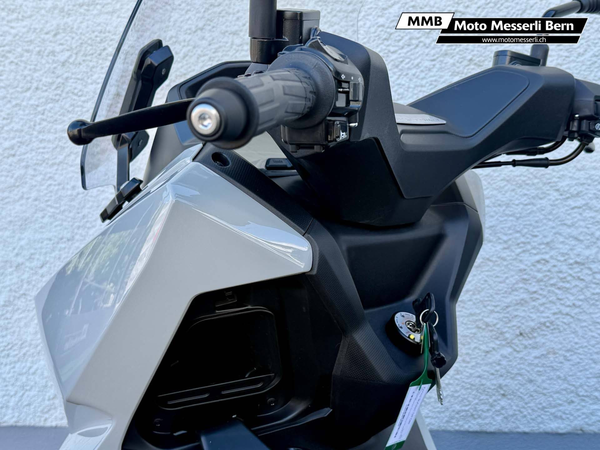 KYMCO SKY TOWN-image-8