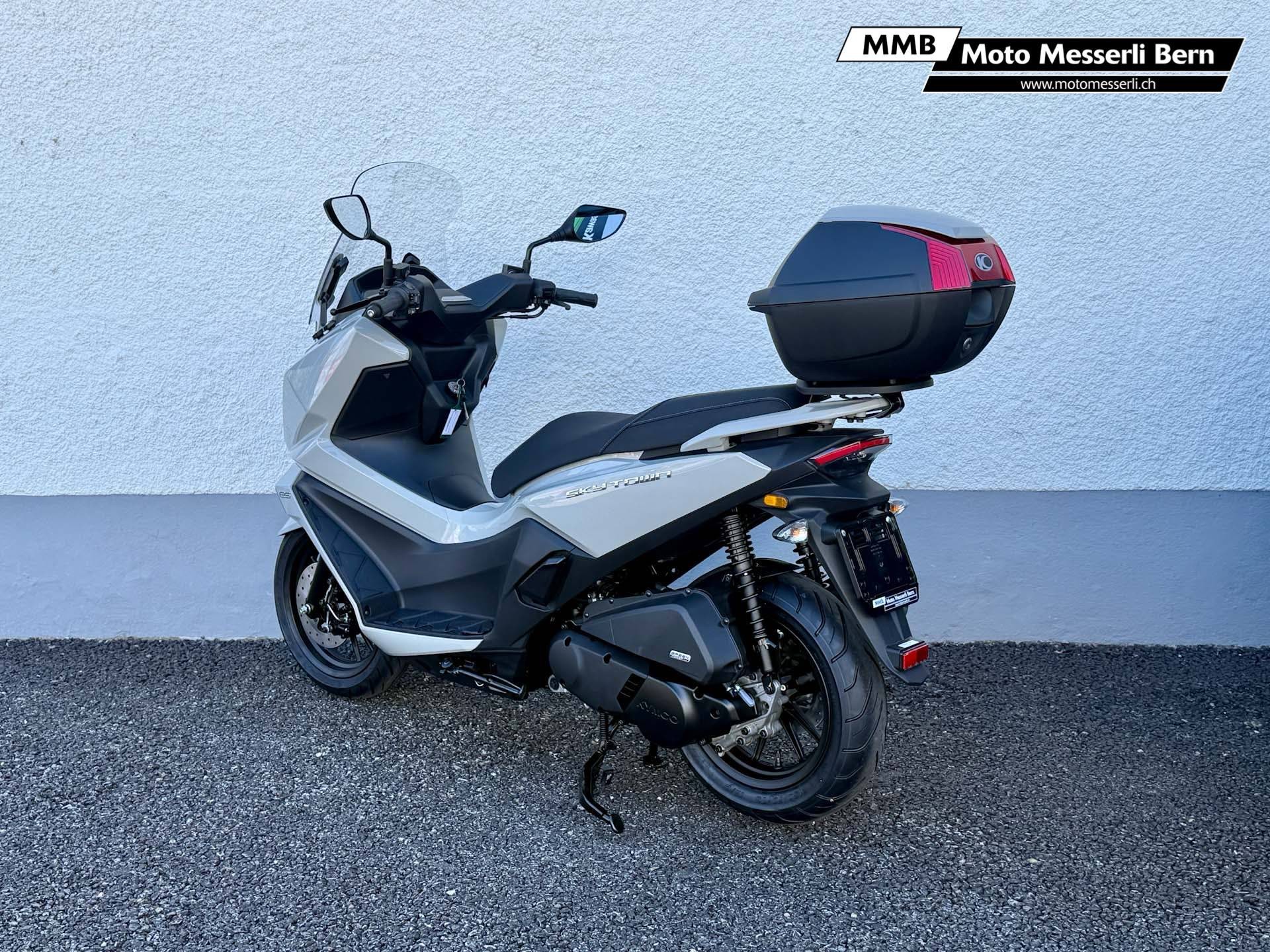 KYMCO SKY TOWN-image-3