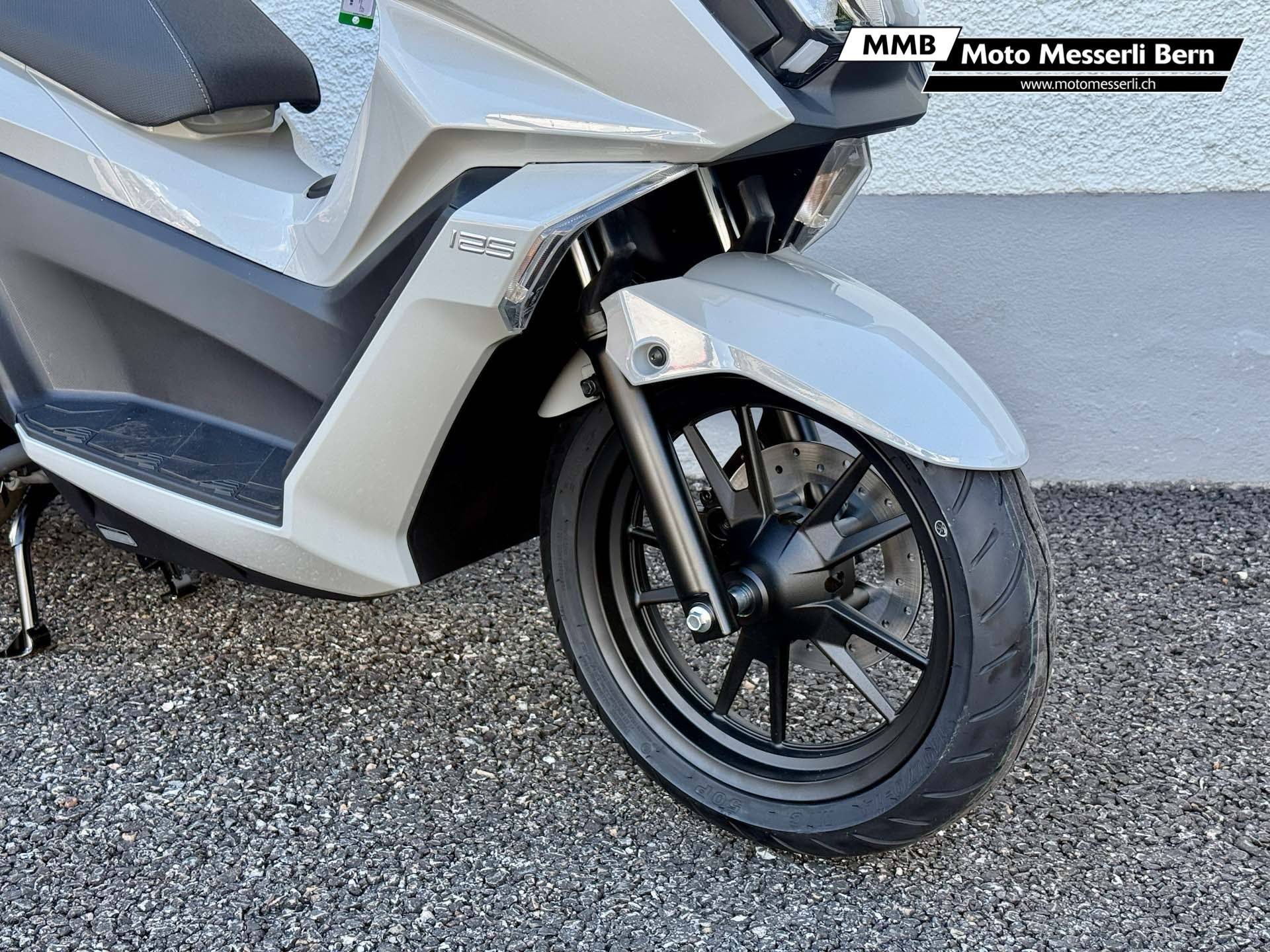 KYMCO SKY TOWN-image-12